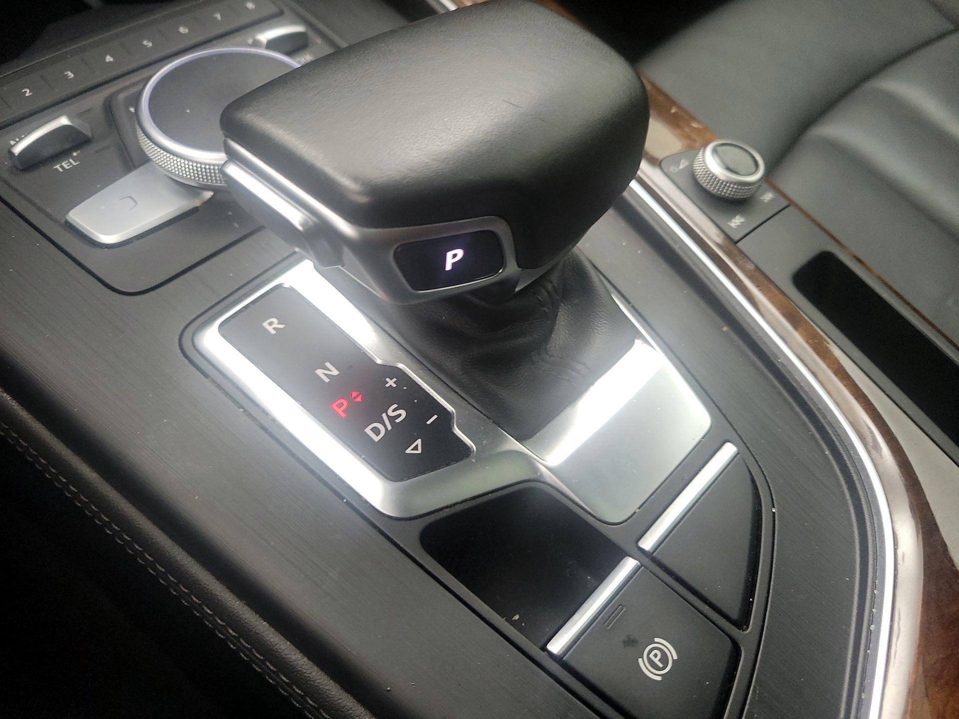Thumbnail: 2019 Audi A4 - 18