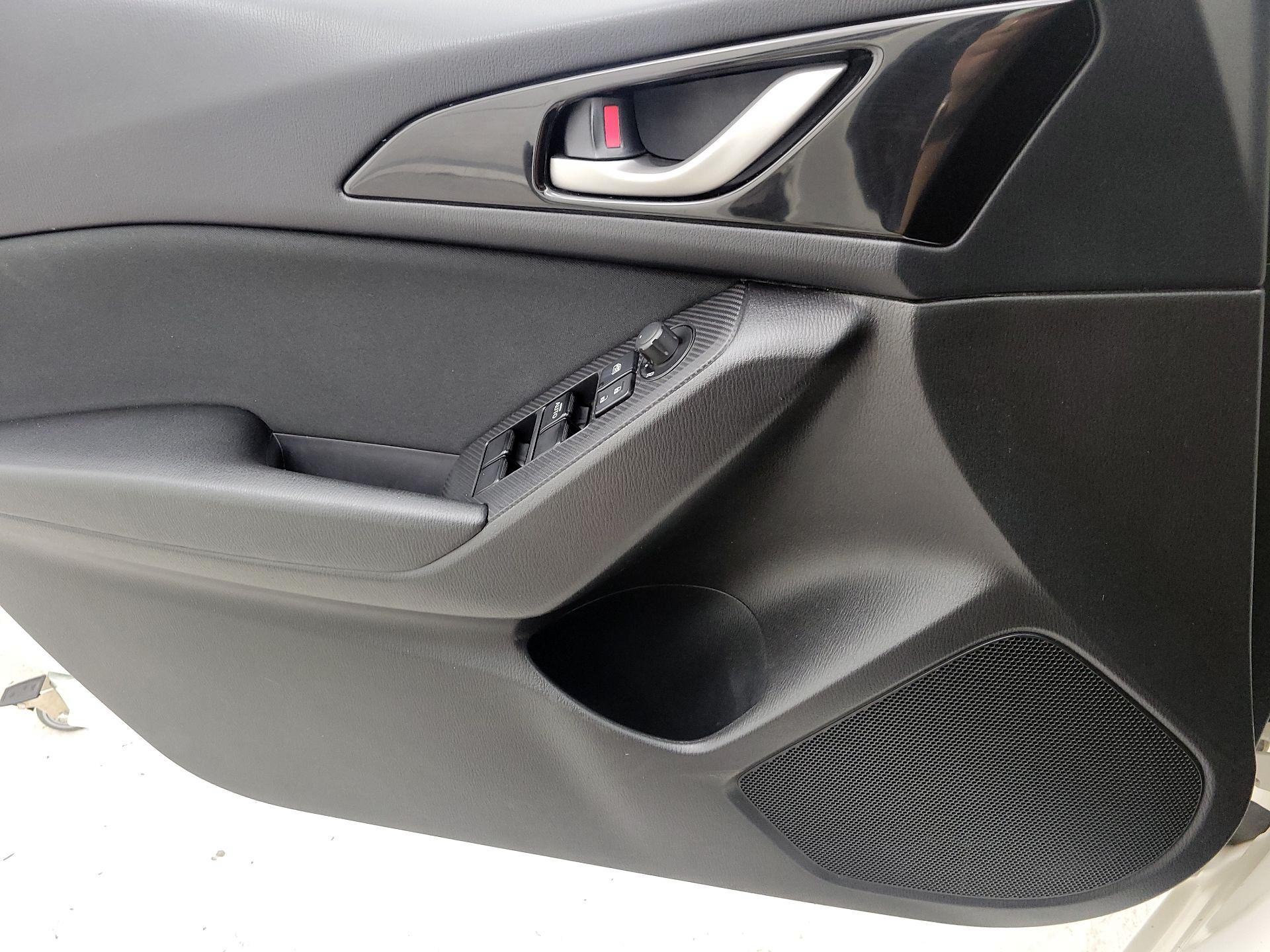Thumbnail: 2015 Mazda Mazda3 - 12
