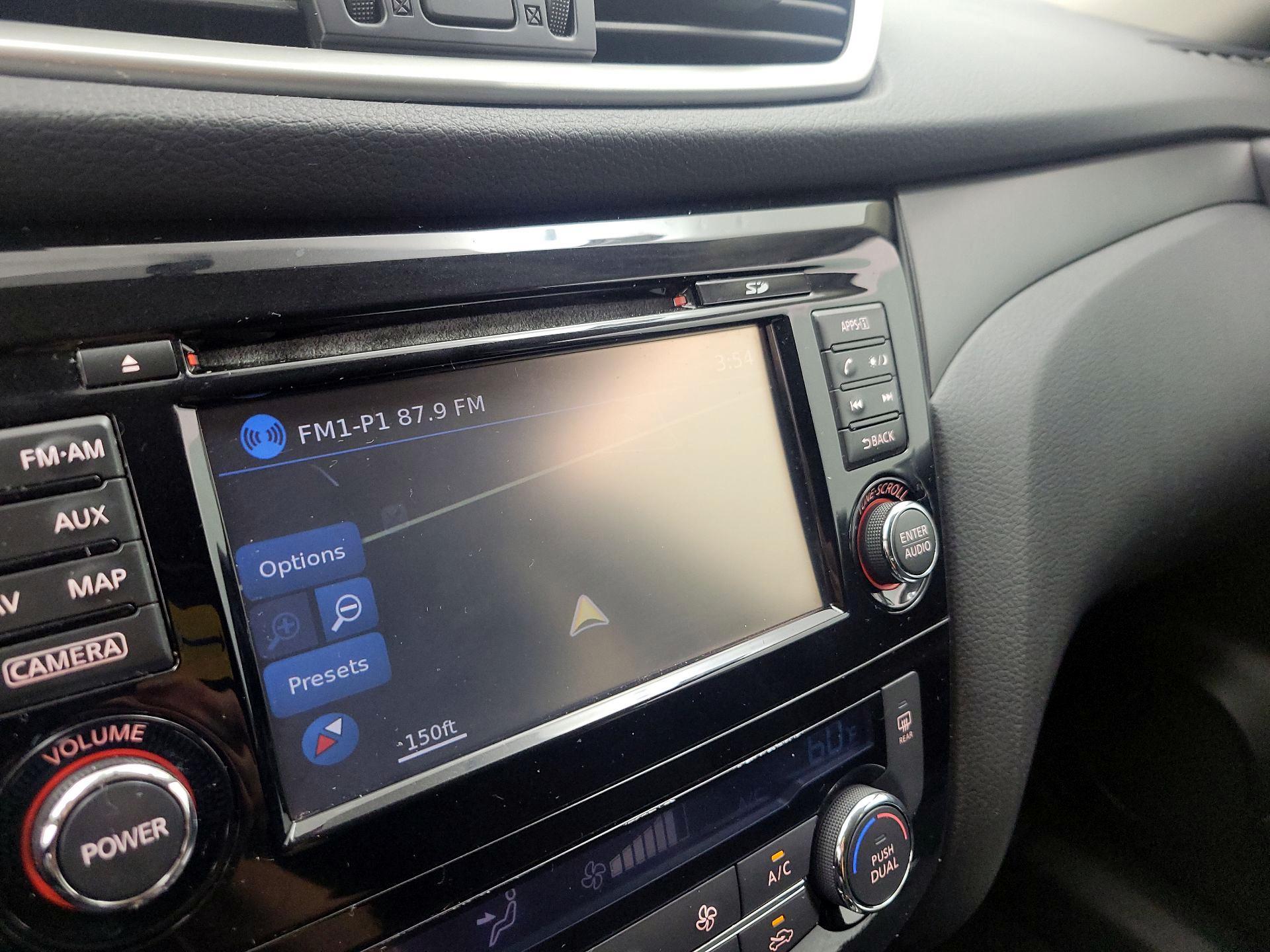 Thumbnail: 2015 Nissan Rogue - 15