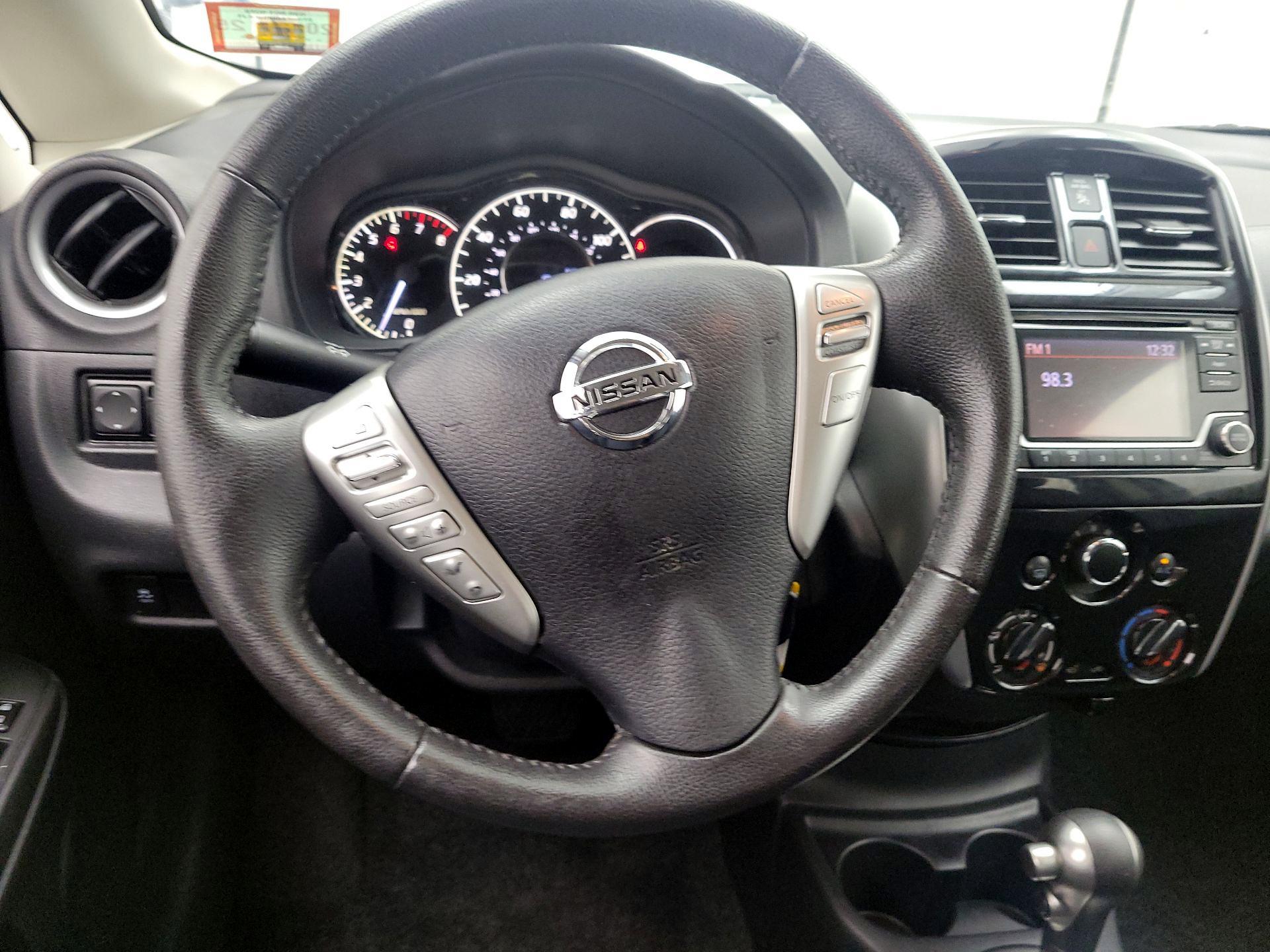 Thumbnail: 2016 Nissan Versa Note - 10