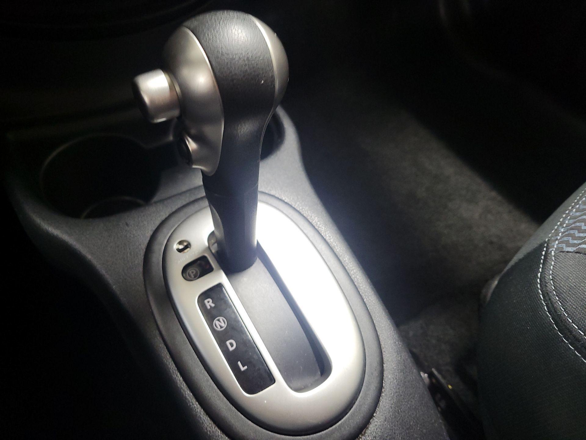 Thumbnail: 2016 Nissan Versa Note - 16