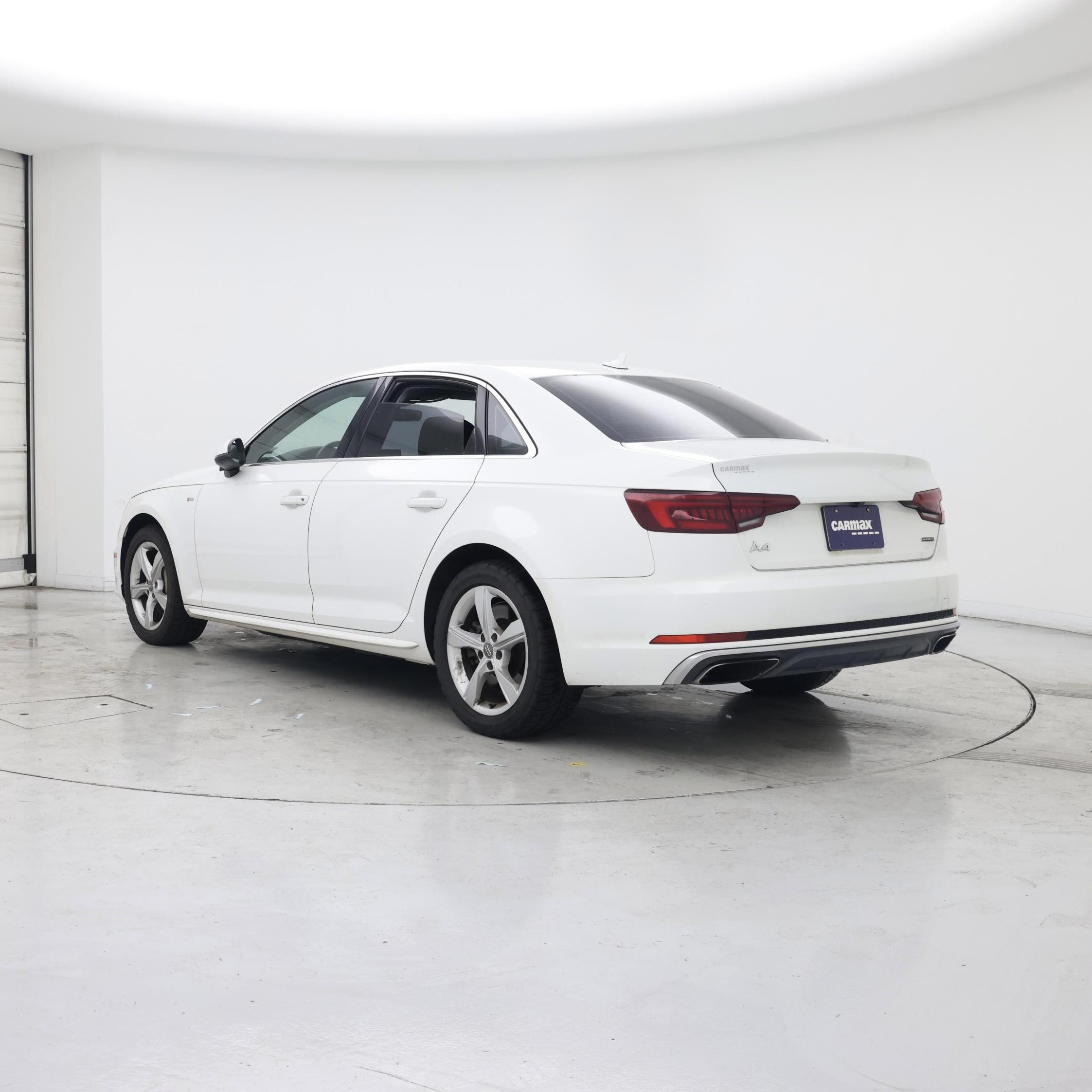 Thumbnail: 2019 Audi A4 - 2