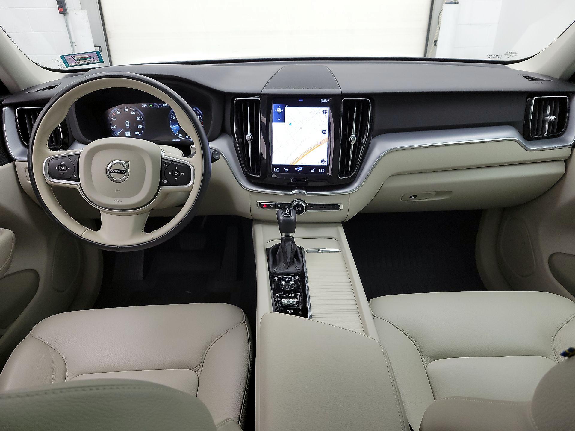 Thumbnail: 2020 Volvo XC60 - 9