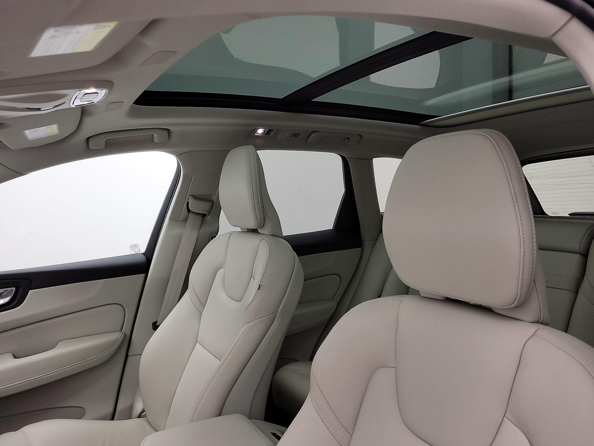 Thumbnail: 2020 Volvo XC60 - 20