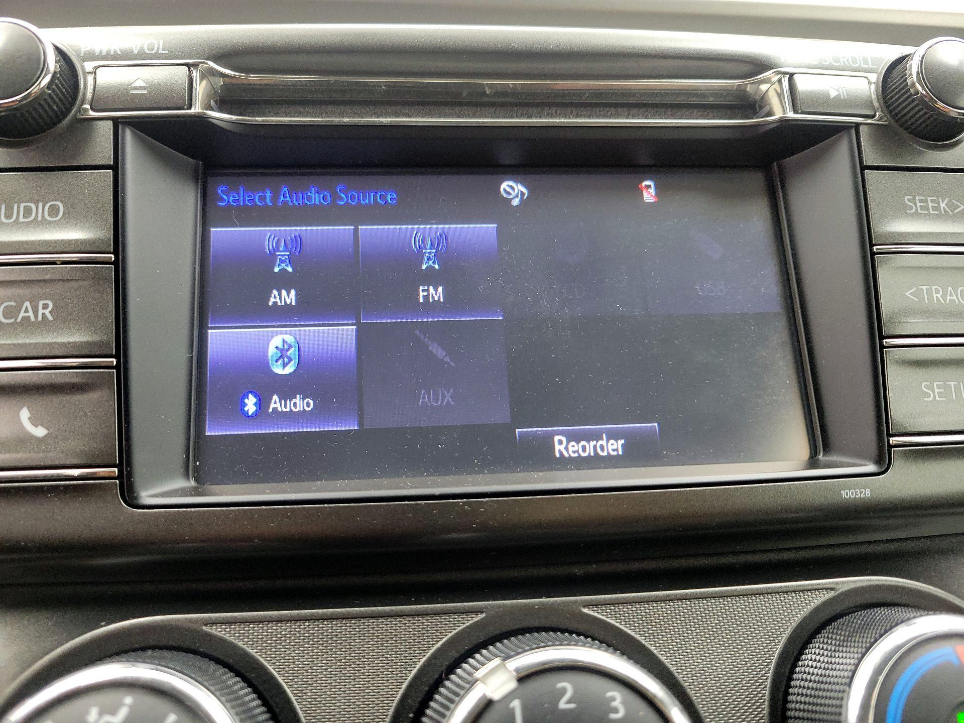 Thumbnail: 2015 Toyota RAV4 - 15