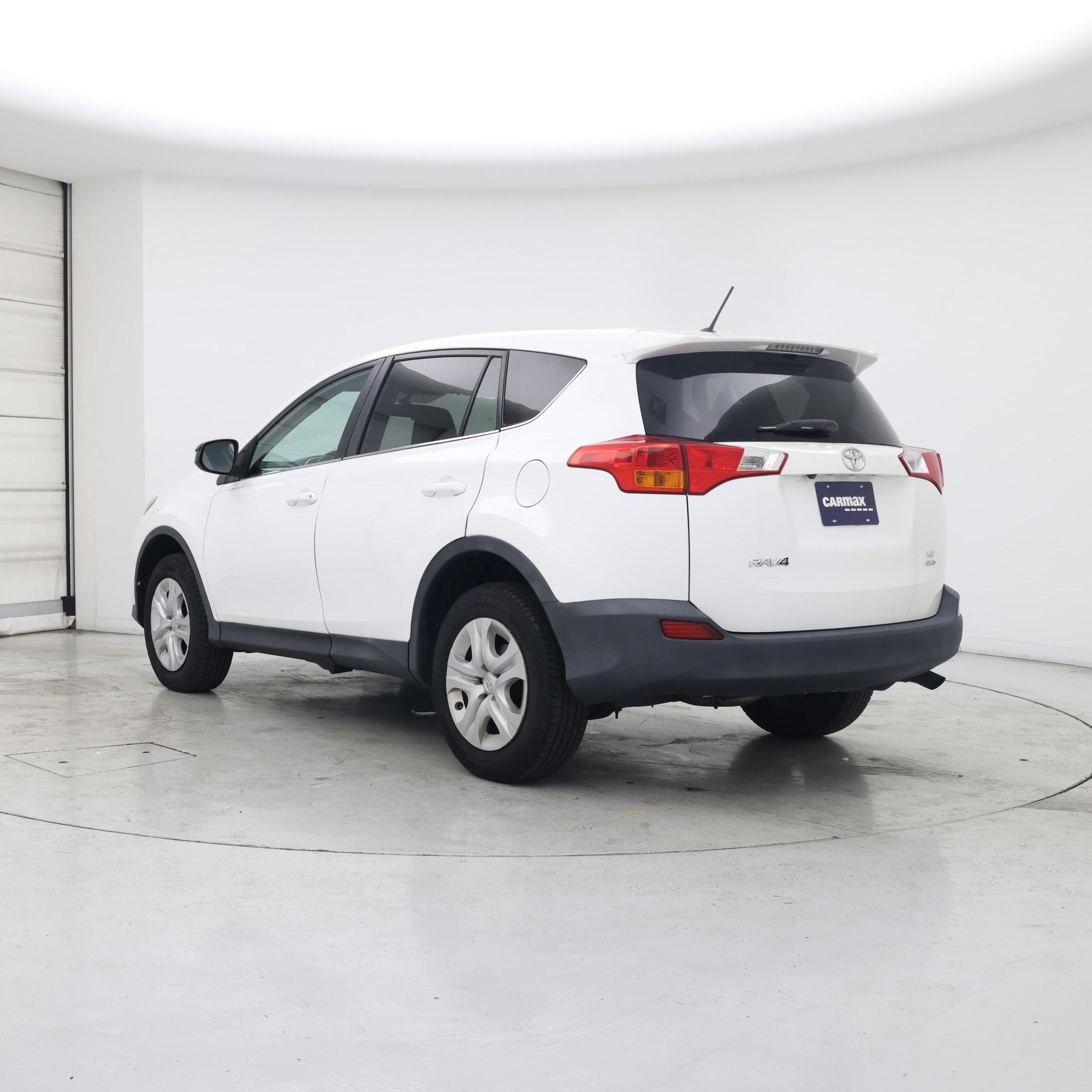 Thumbnail: 2015 Toyota RAV4 - 2