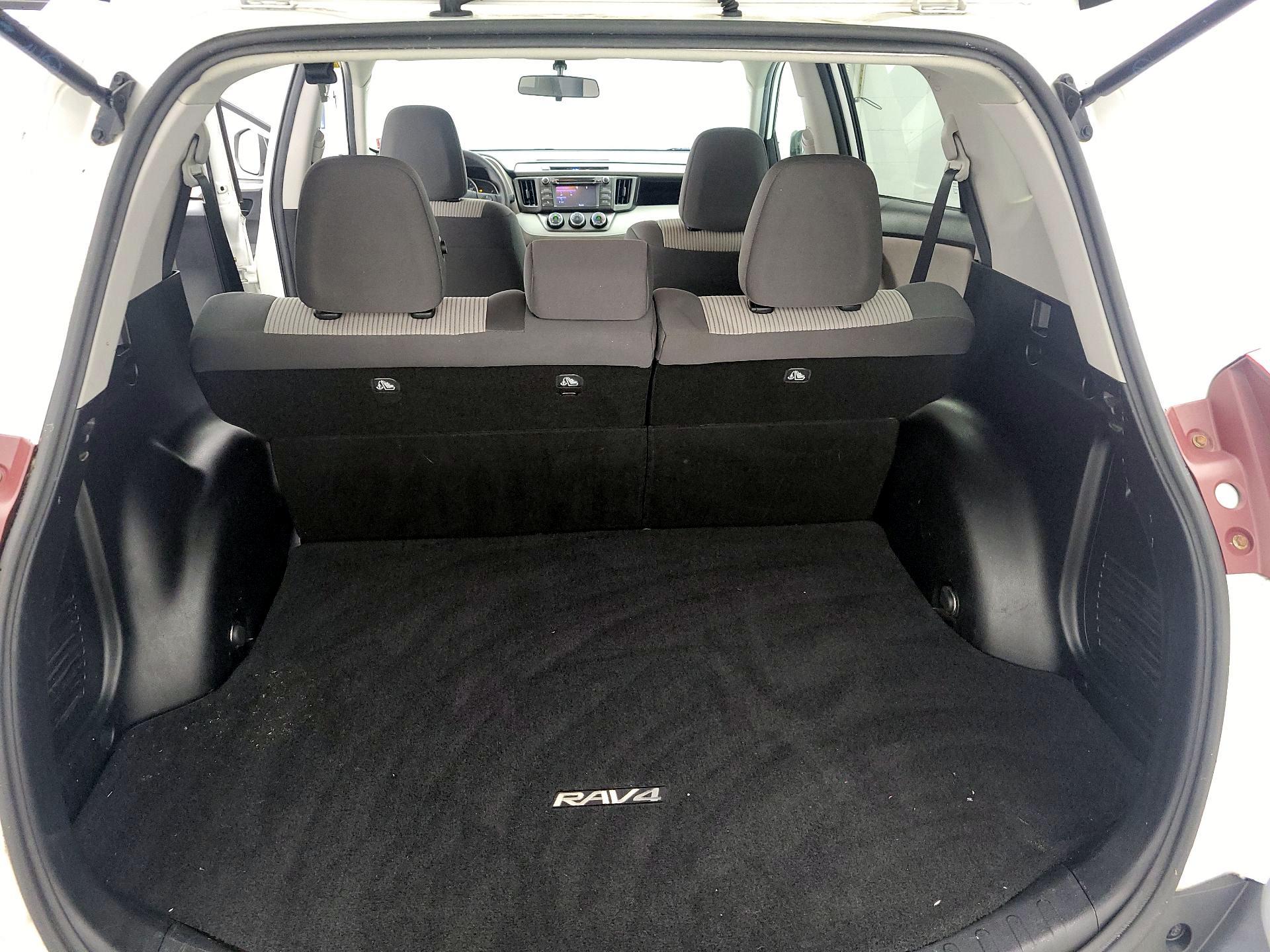 Thumbnail: 2015 Toyota RAV4 - 20