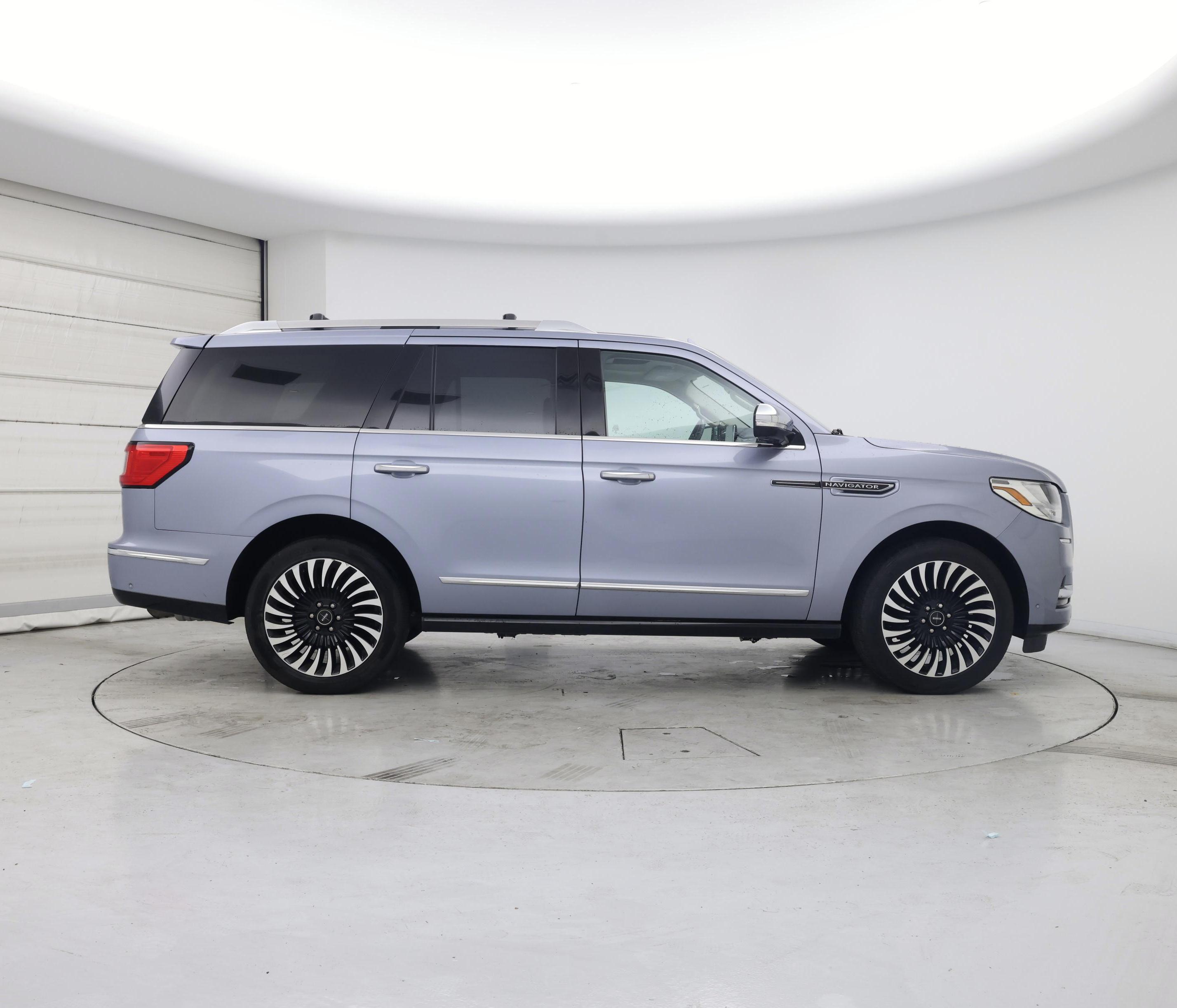 Thumbnail: 2018 Lincoln Navigator - 7