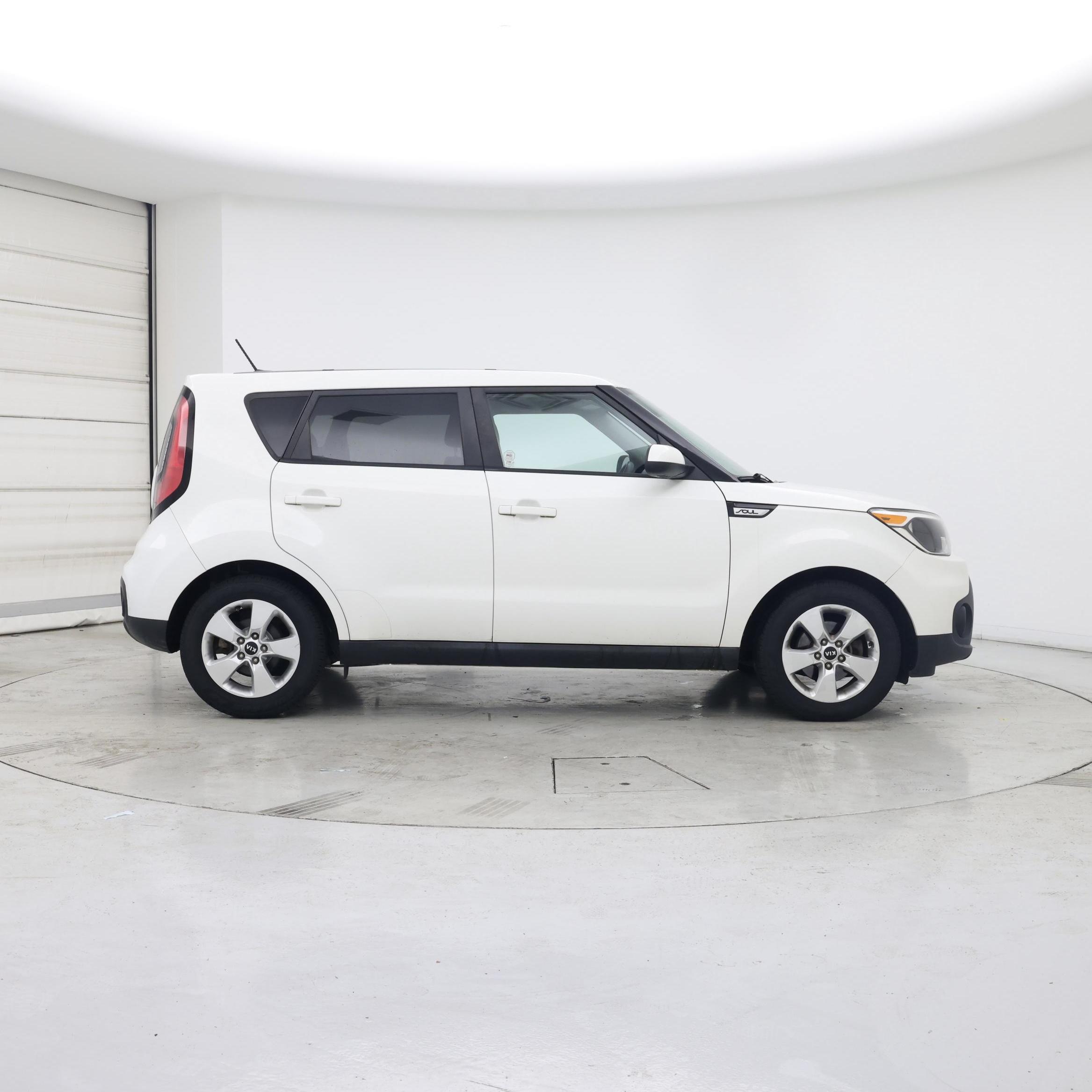 Thumbnail: 2017 Kia Soul - 7