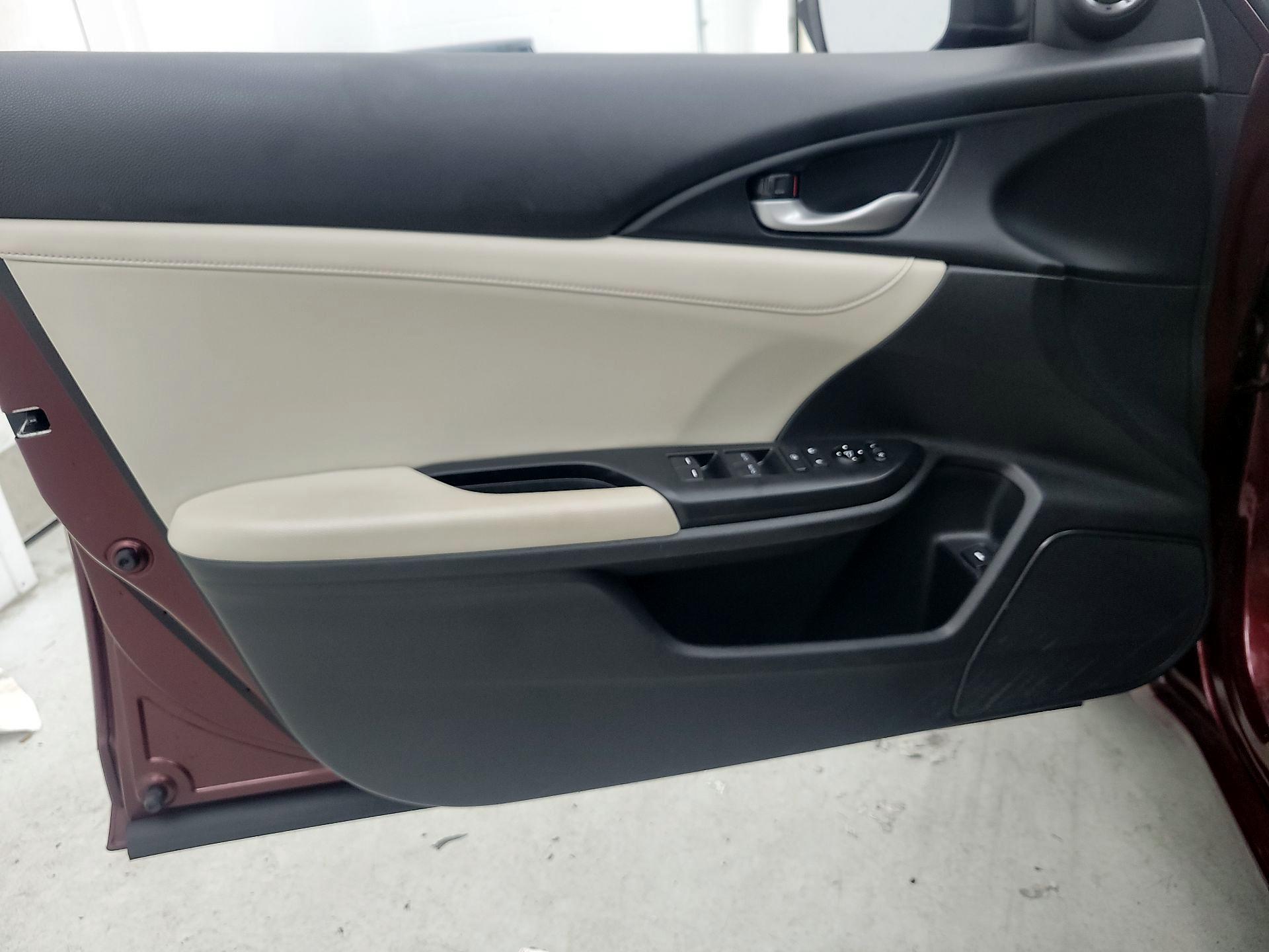Thumbnail: 2020 Honda Insight - 12