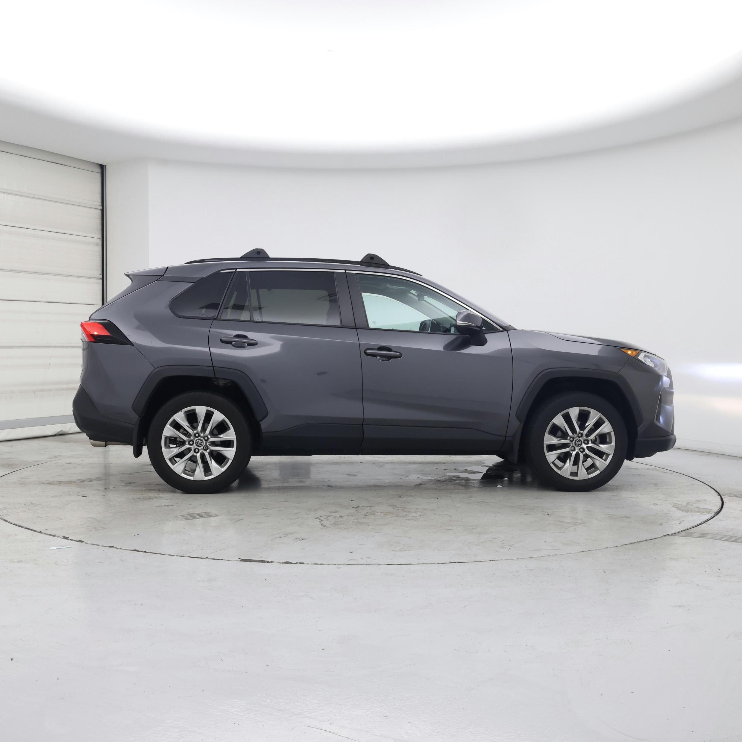 Thumbnail: 2021 Toyota RAV4 - 7