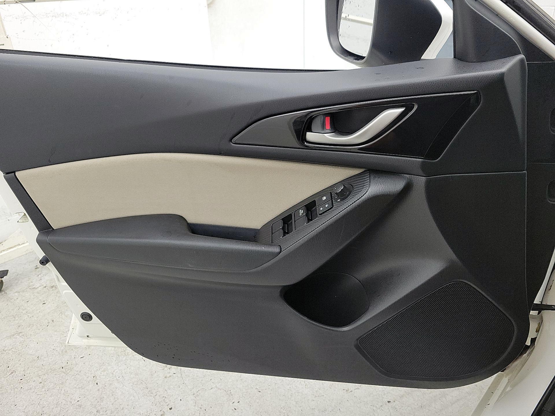 Thumbnail: 2016 Mazda Mazda3 - 12