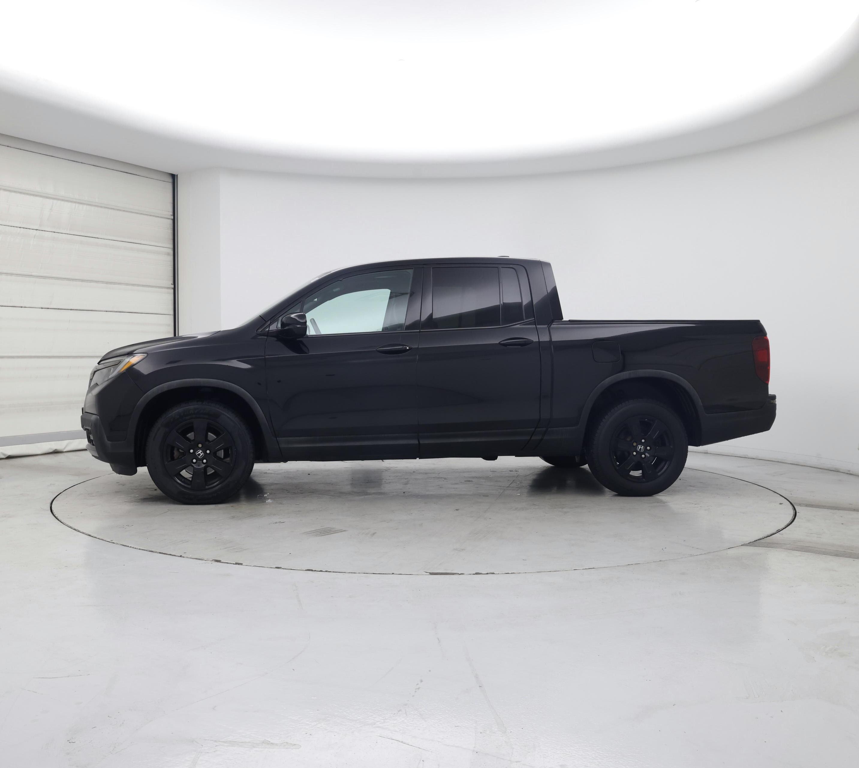 Thumbnail: 2017 Honda Ridgeline - 3
