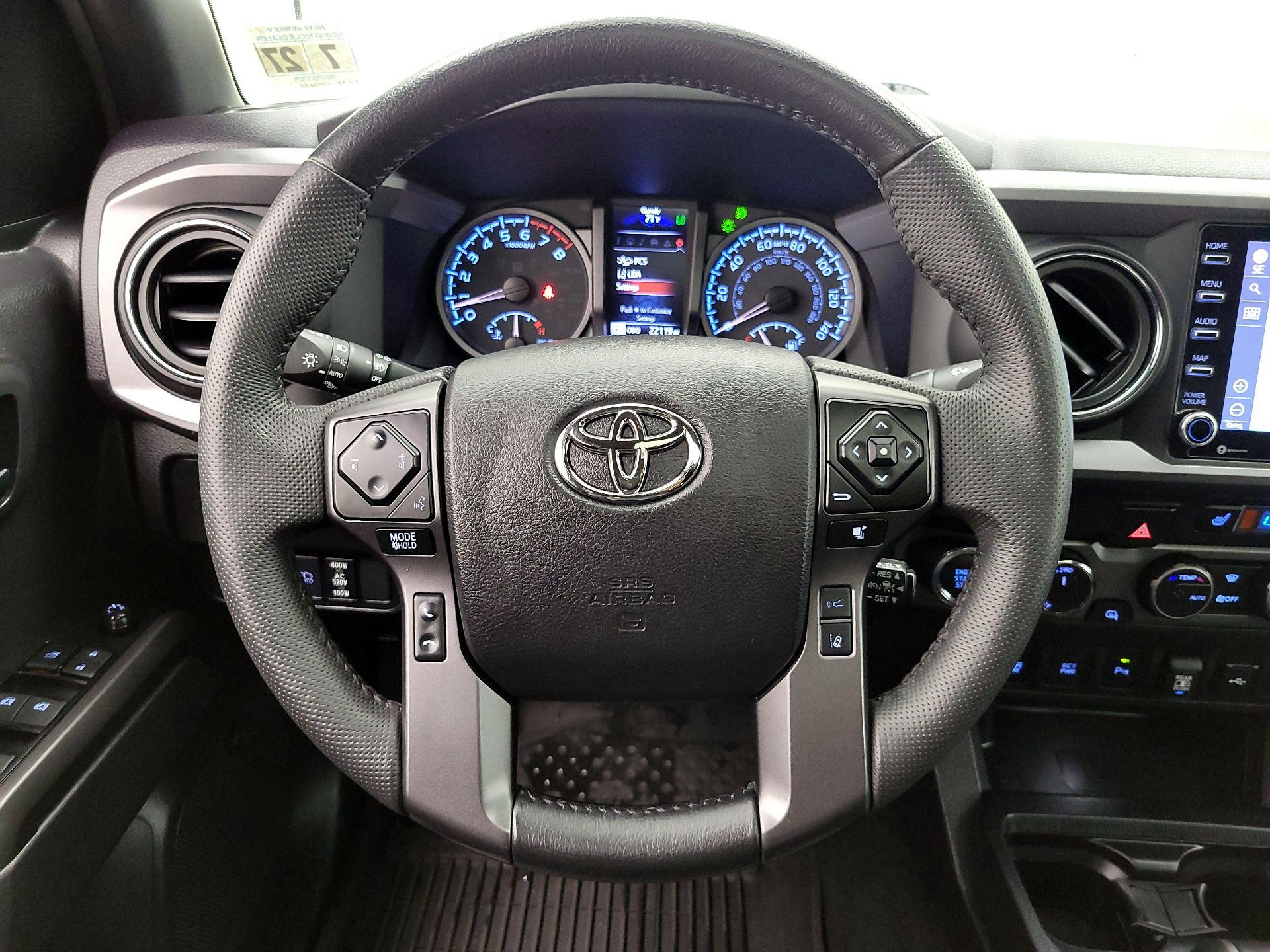 Thumbnail: 2022 Toyota Tacoma - 10
