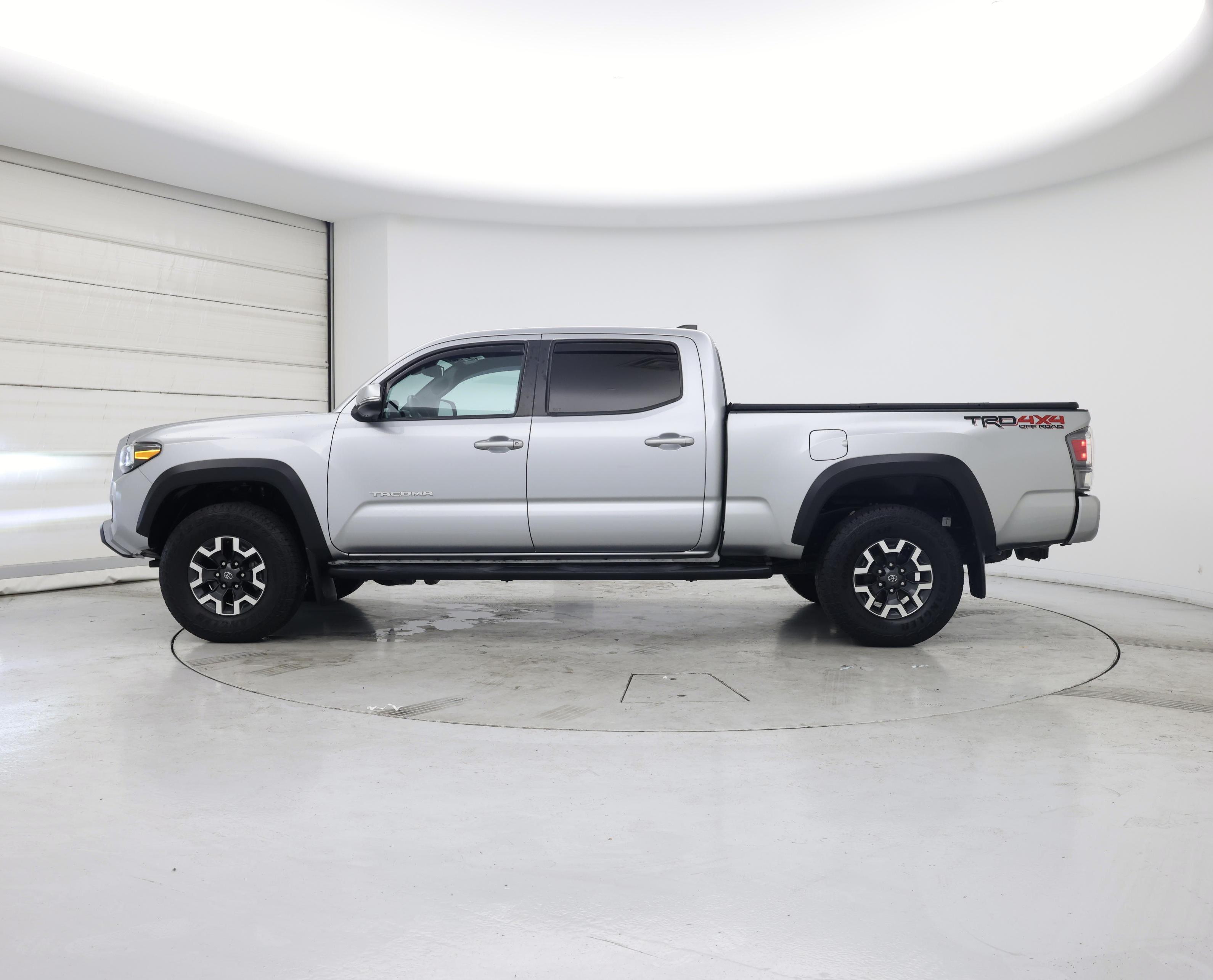 Thumbnail: 2022 Toyota Tacoma - 3