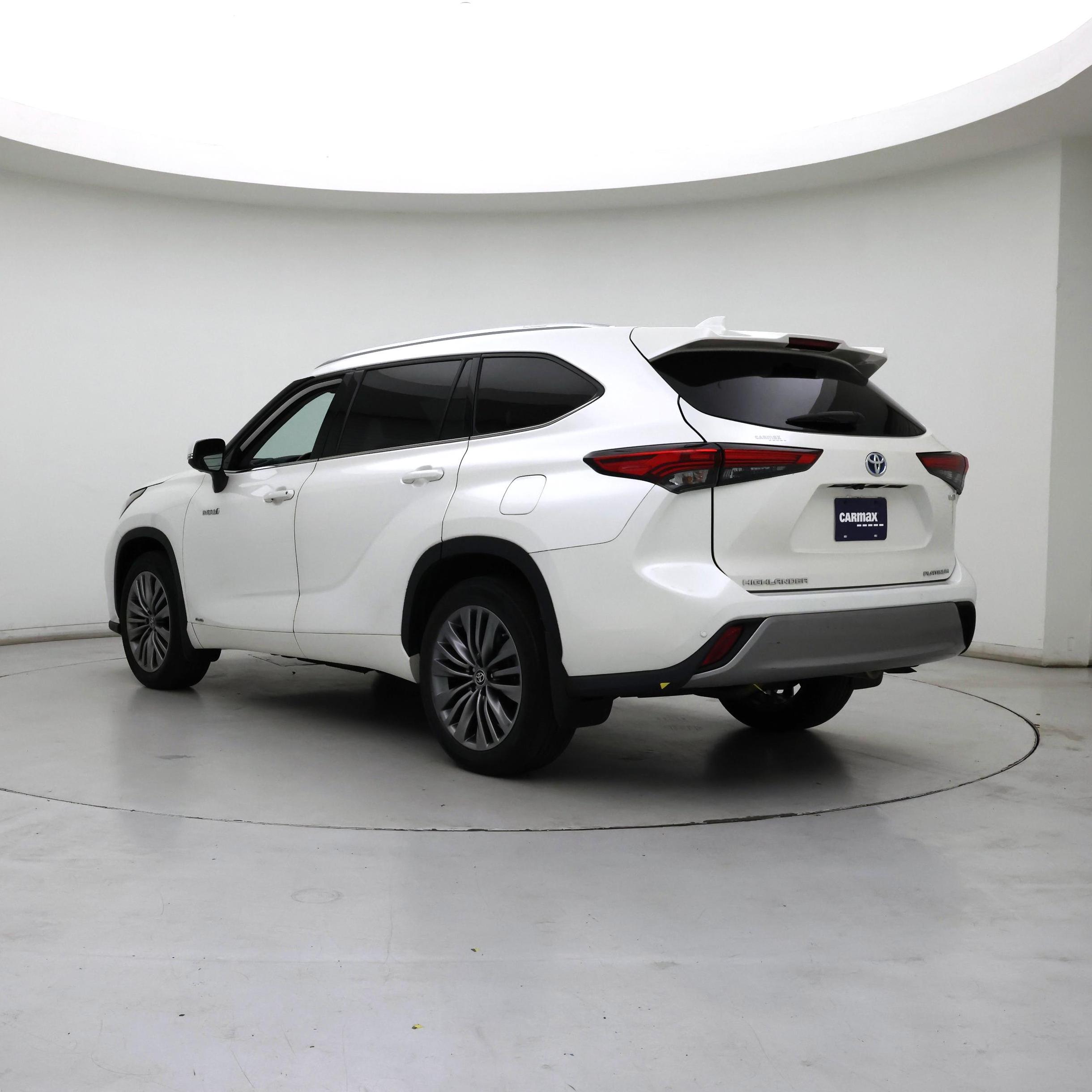 Thumbnail: 2021 Toyota Highlander - 2