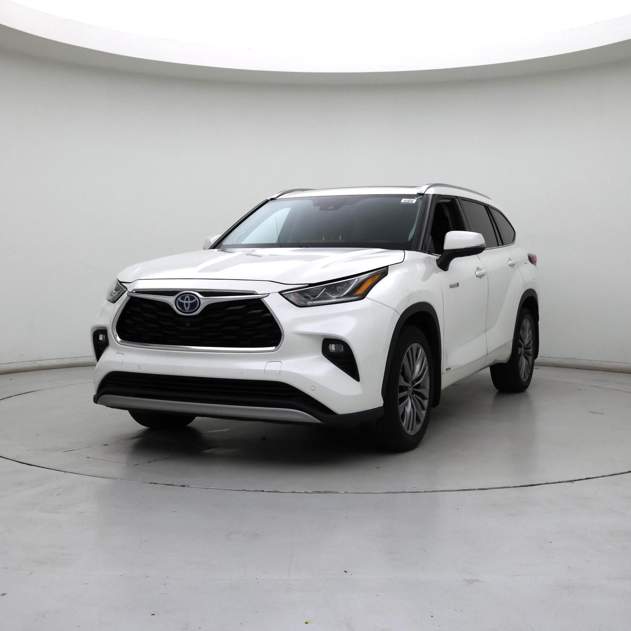 Thumbnail: 2021 Toyota Highlander - 4