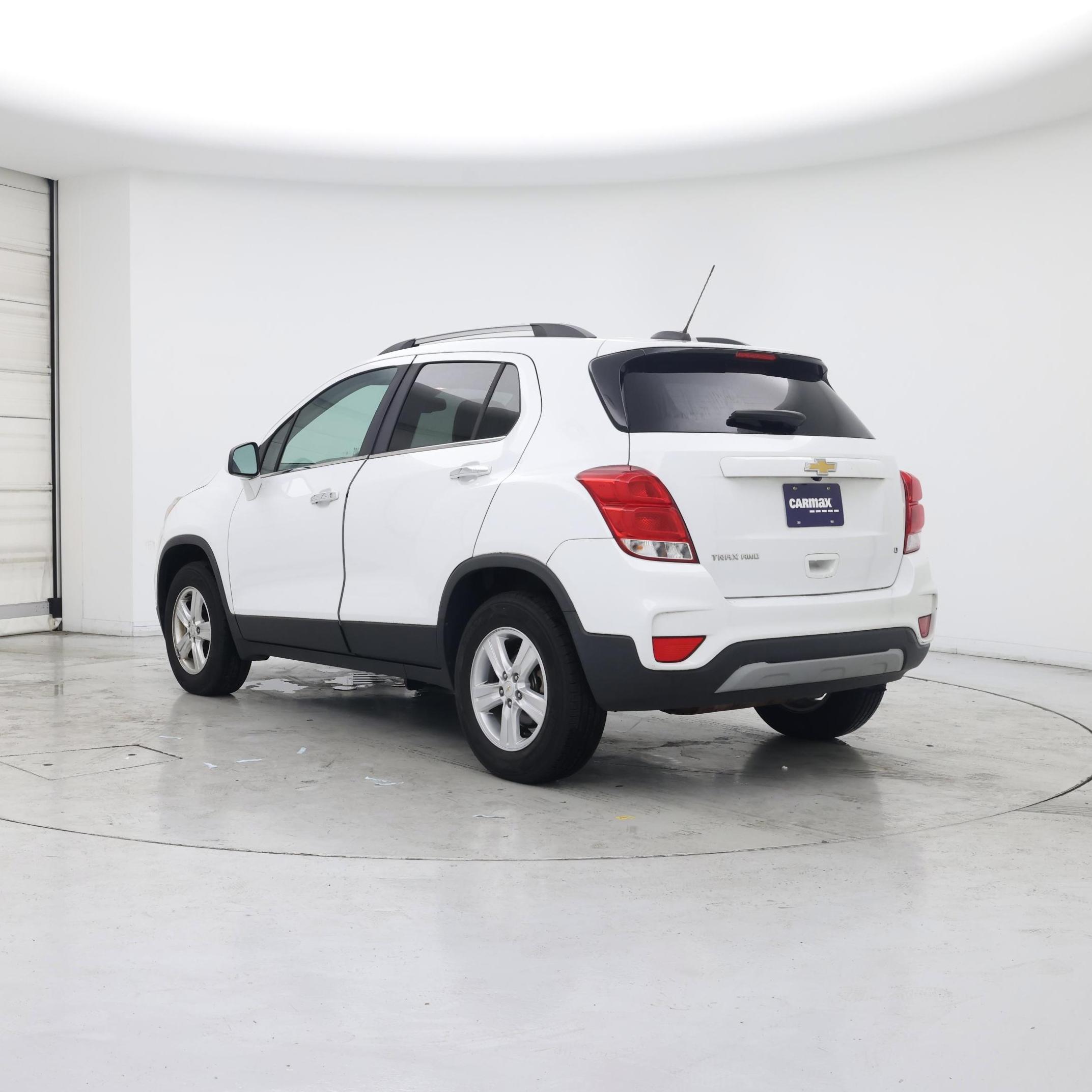 Thumbnail: 2018 Chevrolet Trax - 2