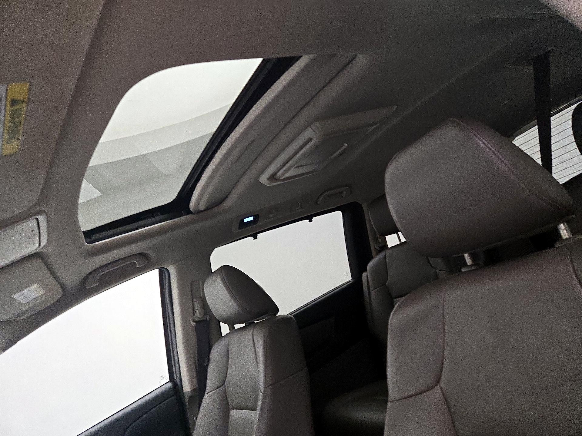 Thumbnail: 2016 Honda Odyssey - 19