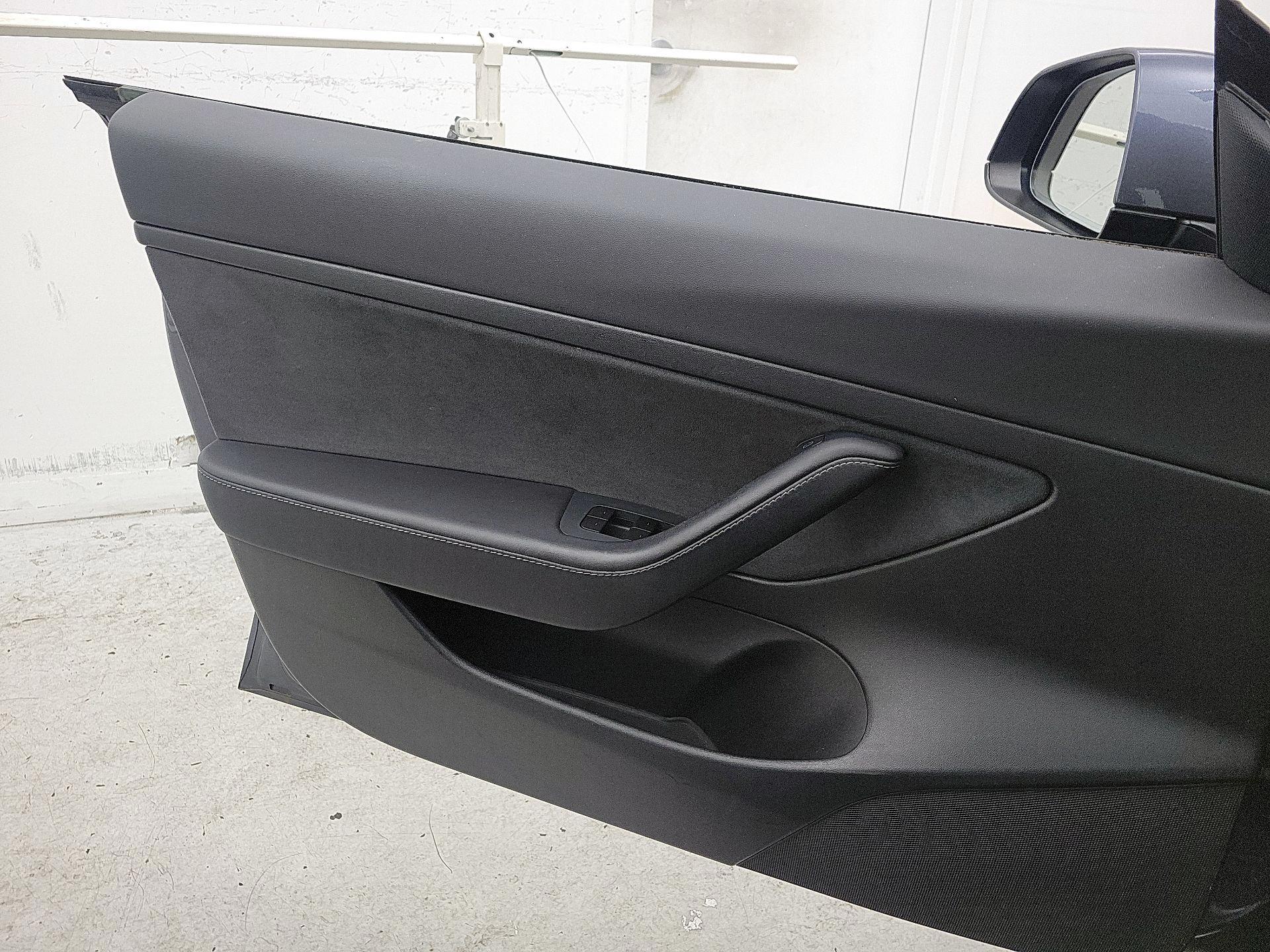 Thumbnail: 2021 Tesla Model 3 - 12