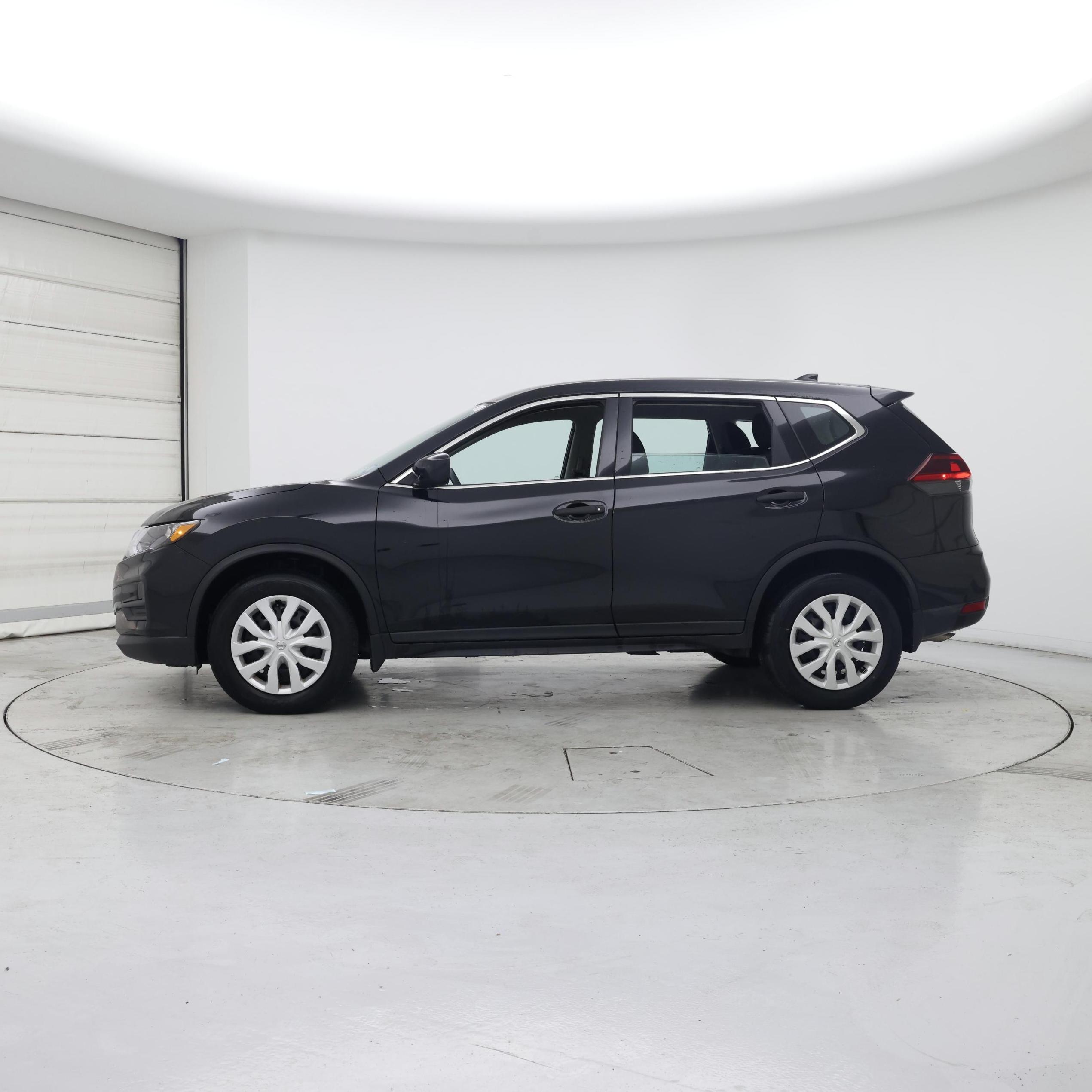Thumbnail: 2020 Nissan Rogue - 3