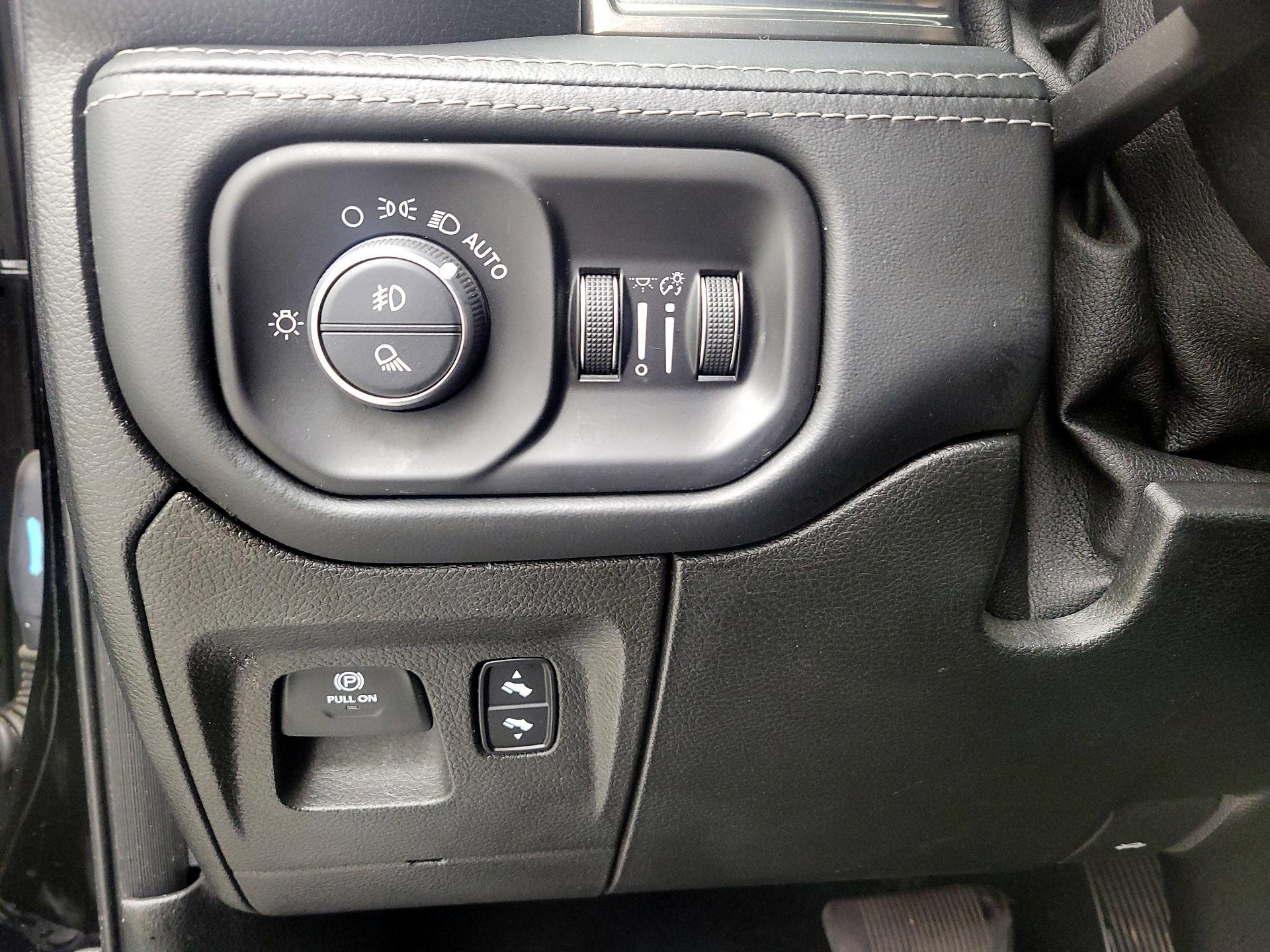 Thumbnail: 2019 RAM 1500 - 13