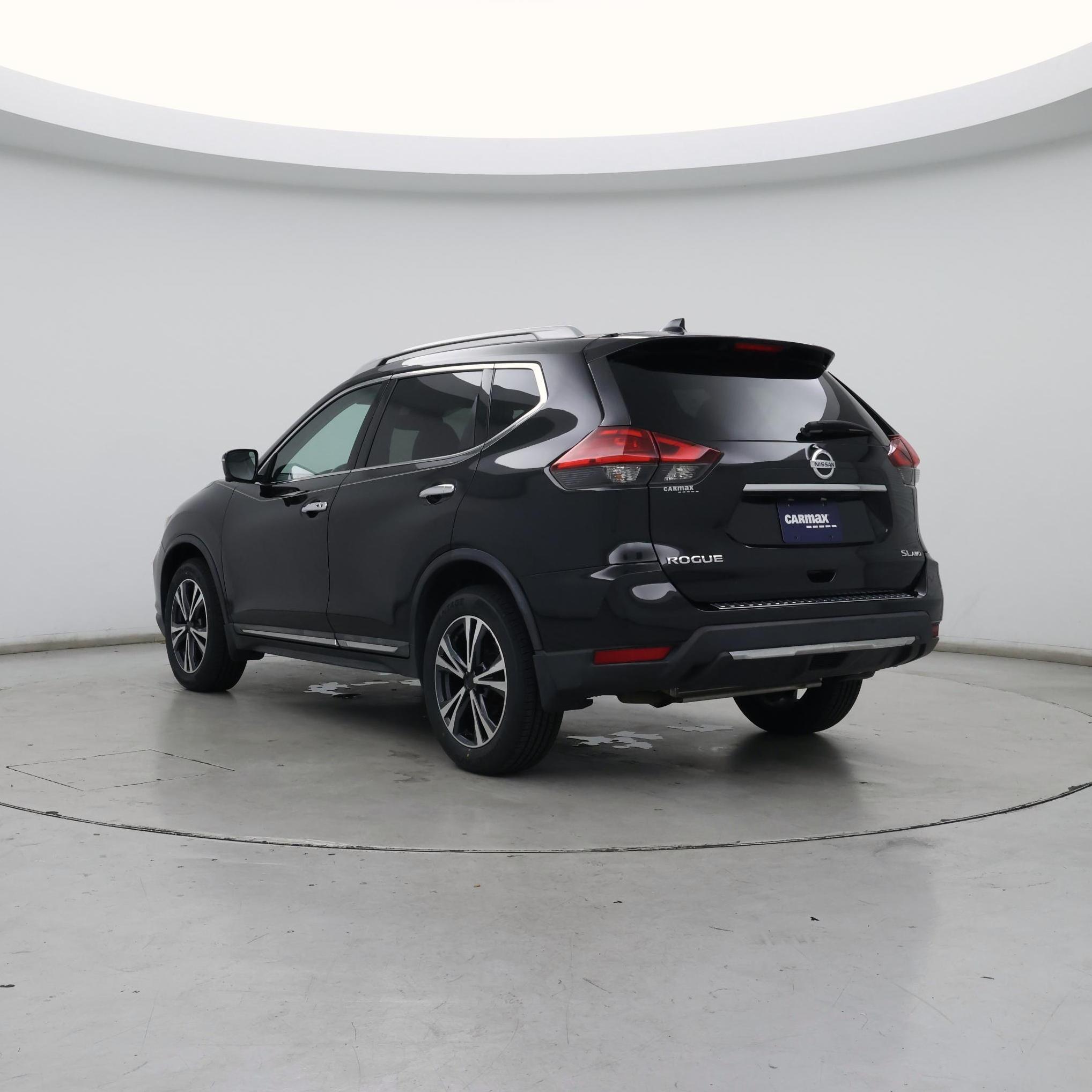 Thumbnail: 2017 Nissan Rogue - 2