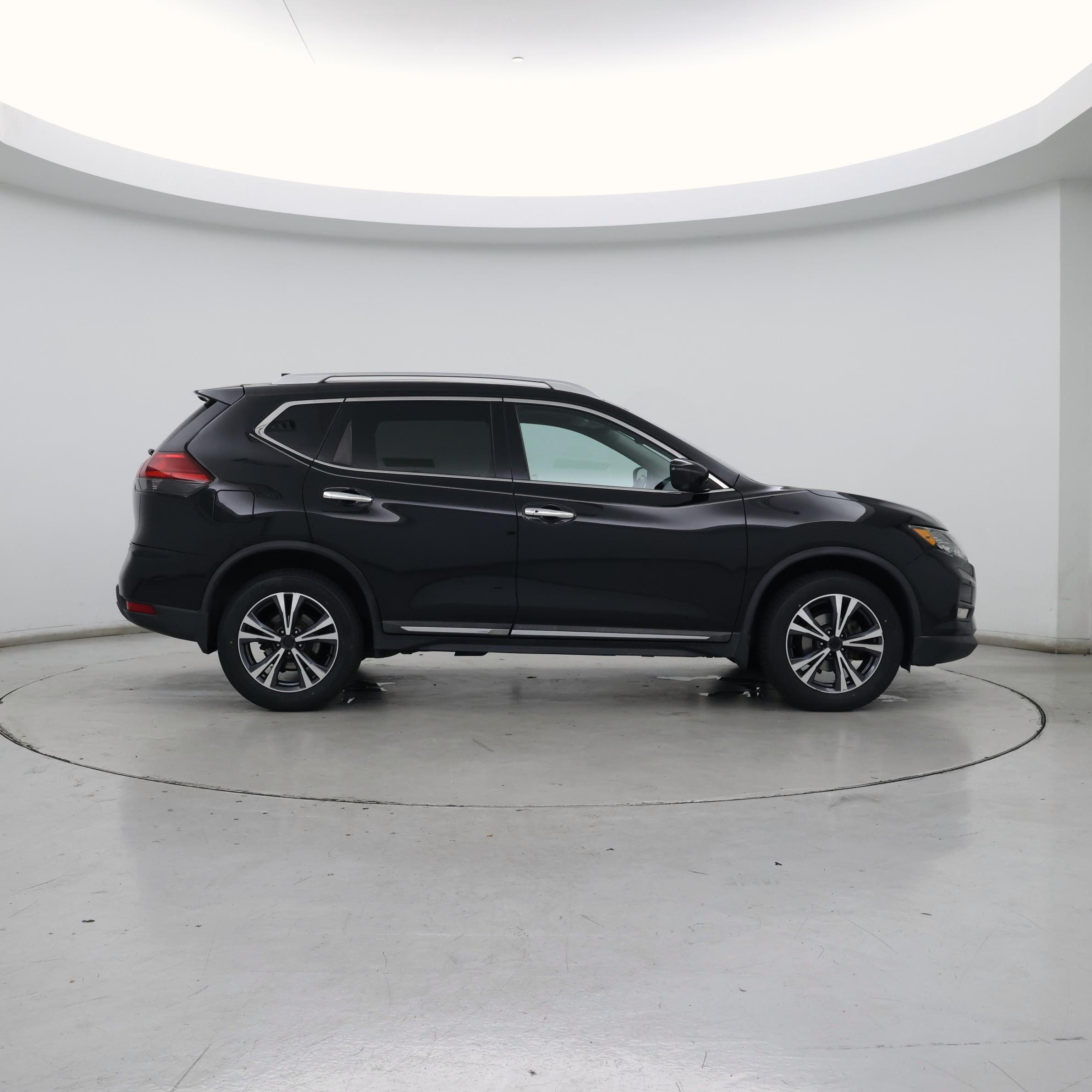 Thumbnail: 2017 Nissan Rogue - 7