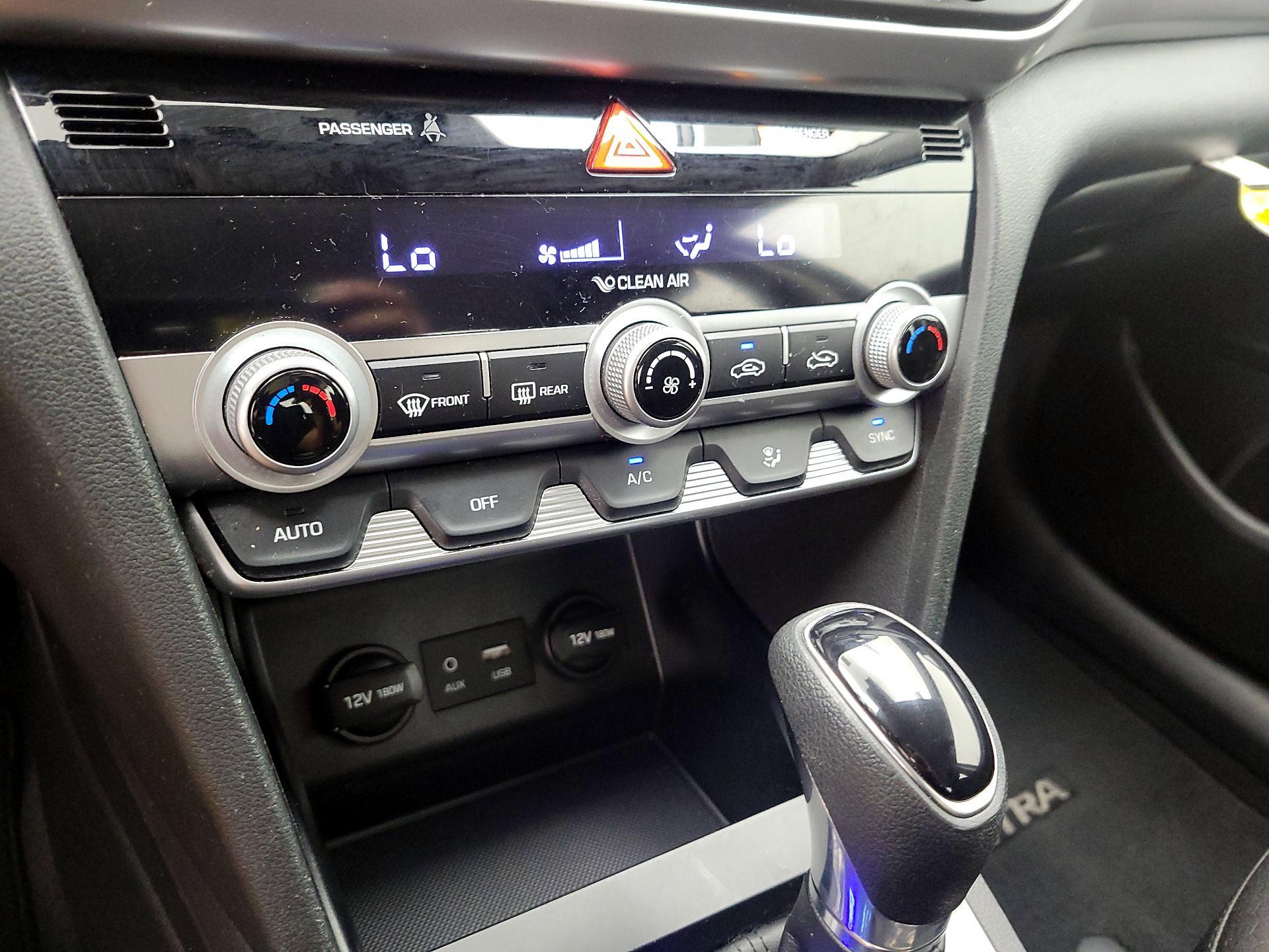 Thumbnail: 2020 Hyundai Elantra - 16