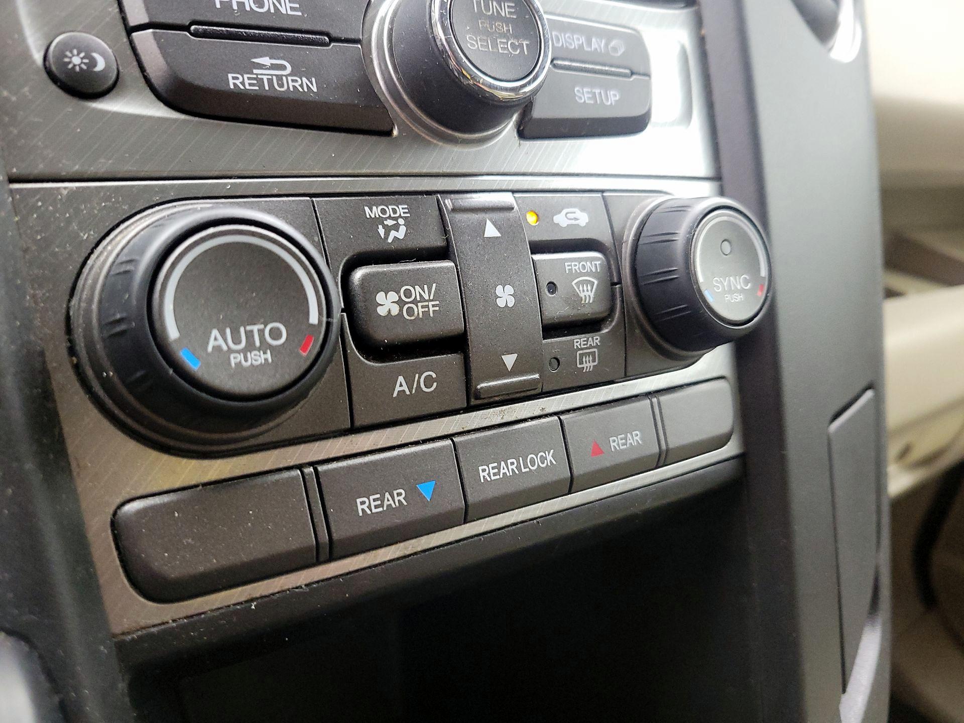 Thumbnail: 2014 Honda Pilot - 15