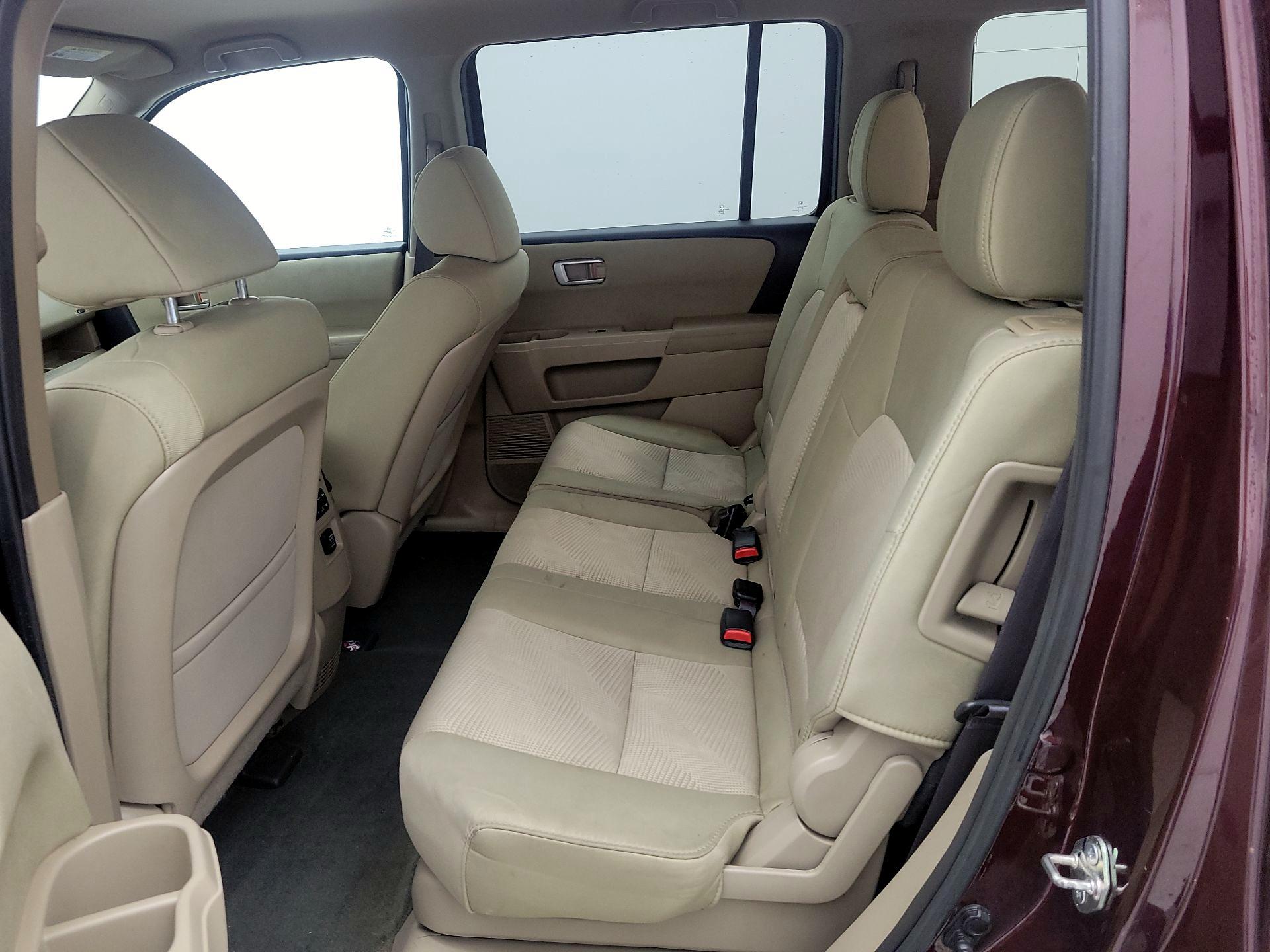Thumbnail: 2014 Honda Pilot - 17