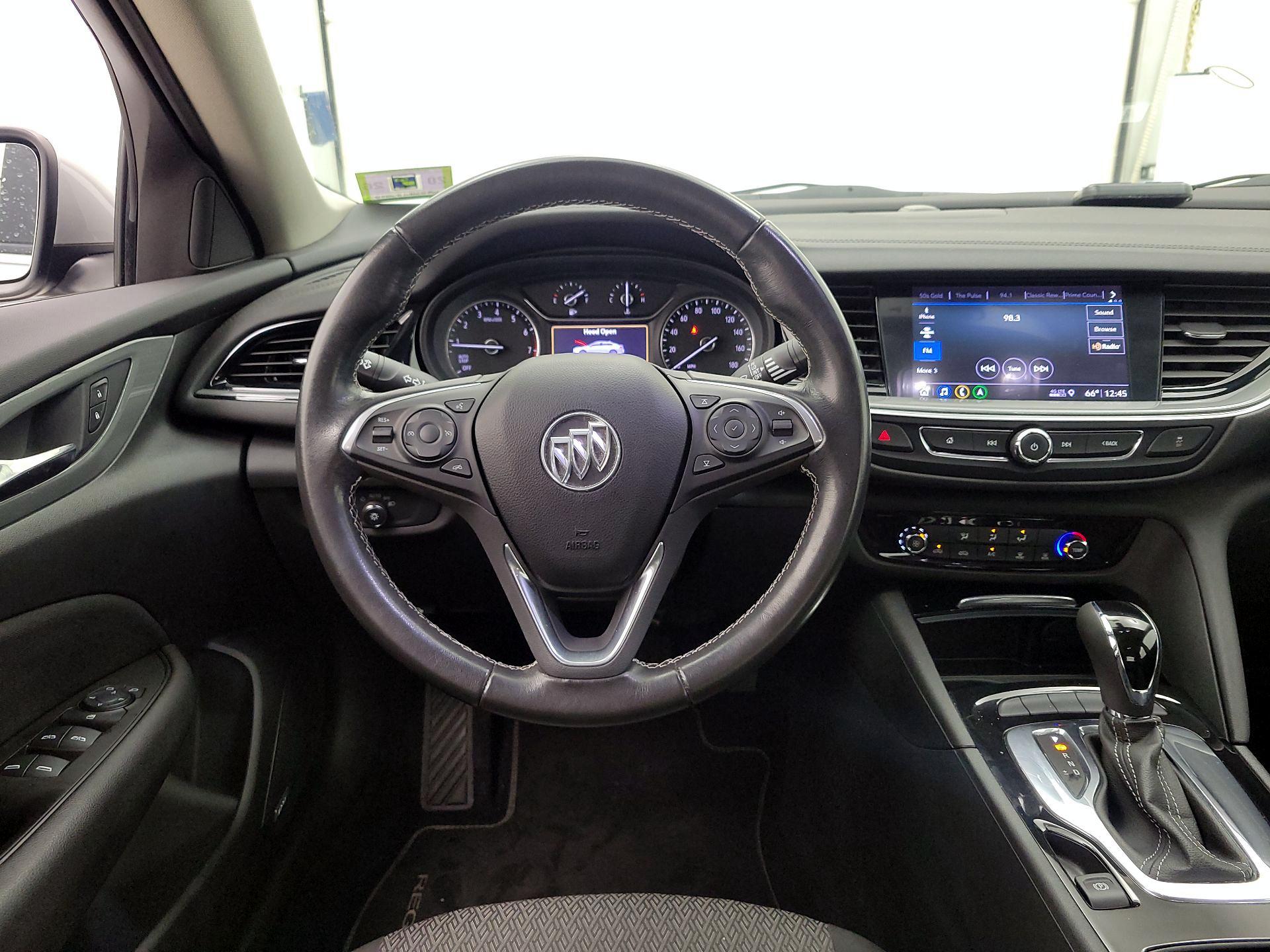 Thumbnail: 2019 Buick Regal - 10