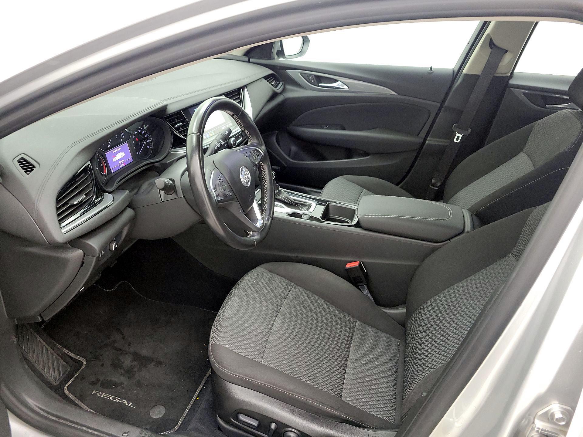 Thumbnail: 2019 Buick Regal - 11