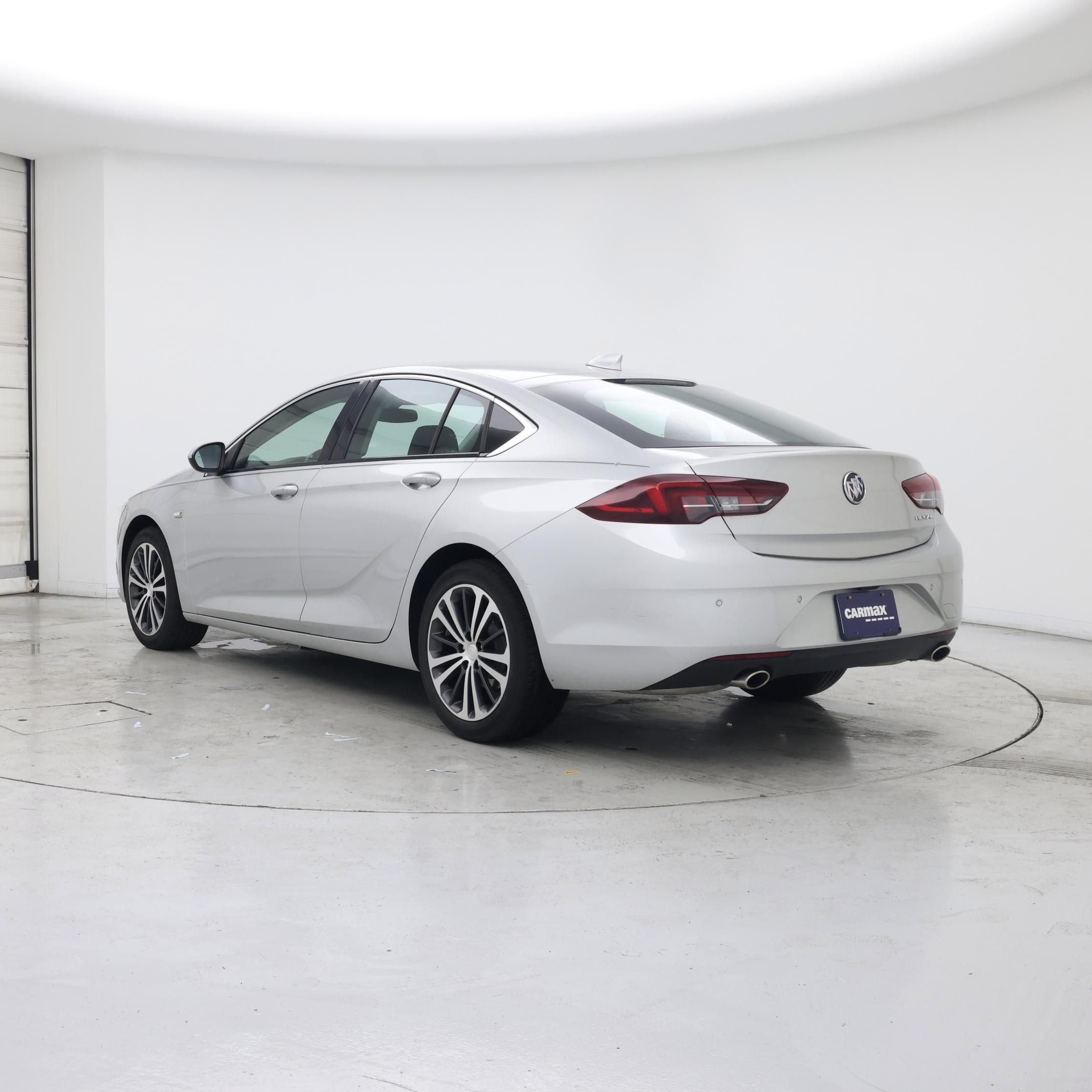 Thumbnail: 2019 Buick Regal - 2