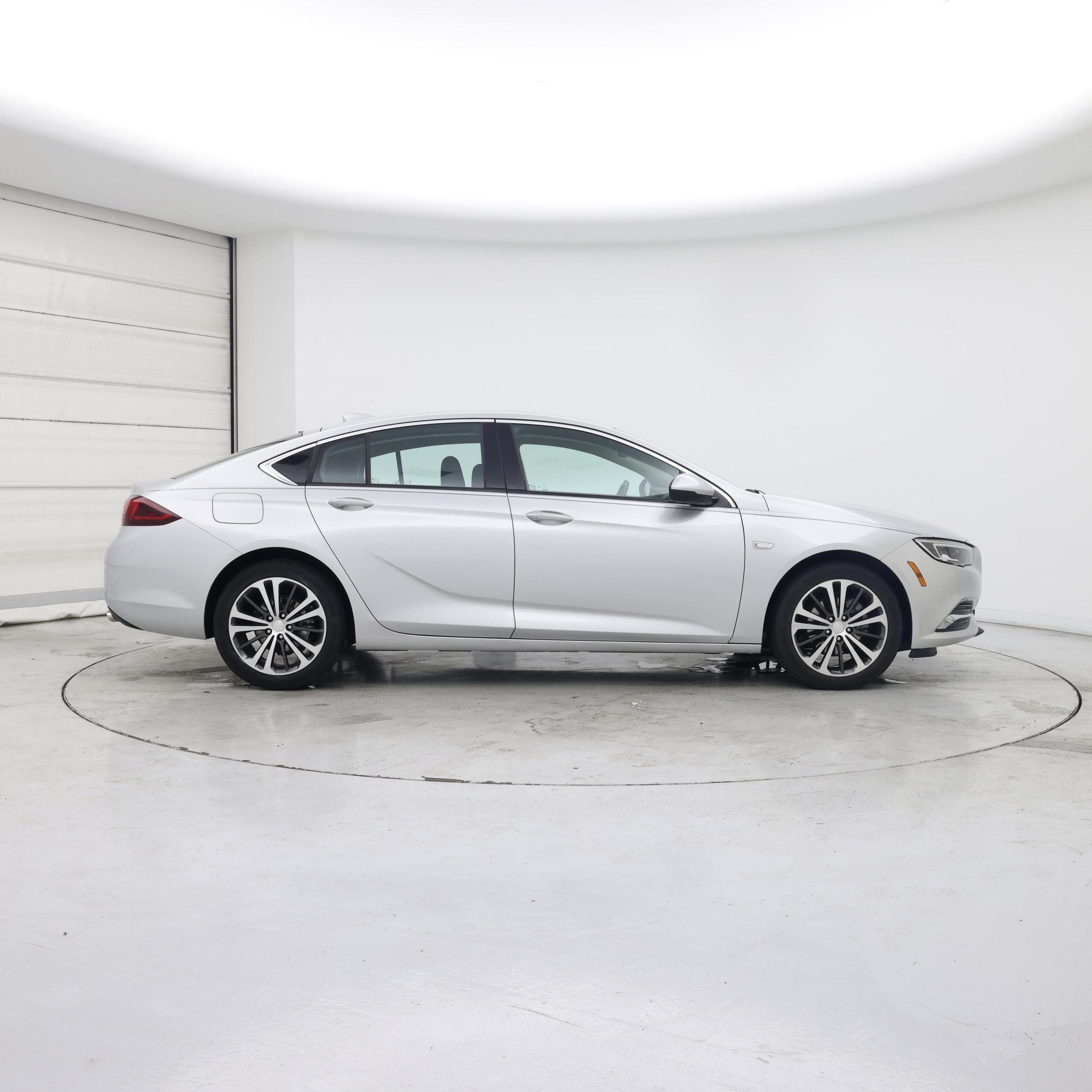 Thumbnail: 2019 Buick Regal - 7