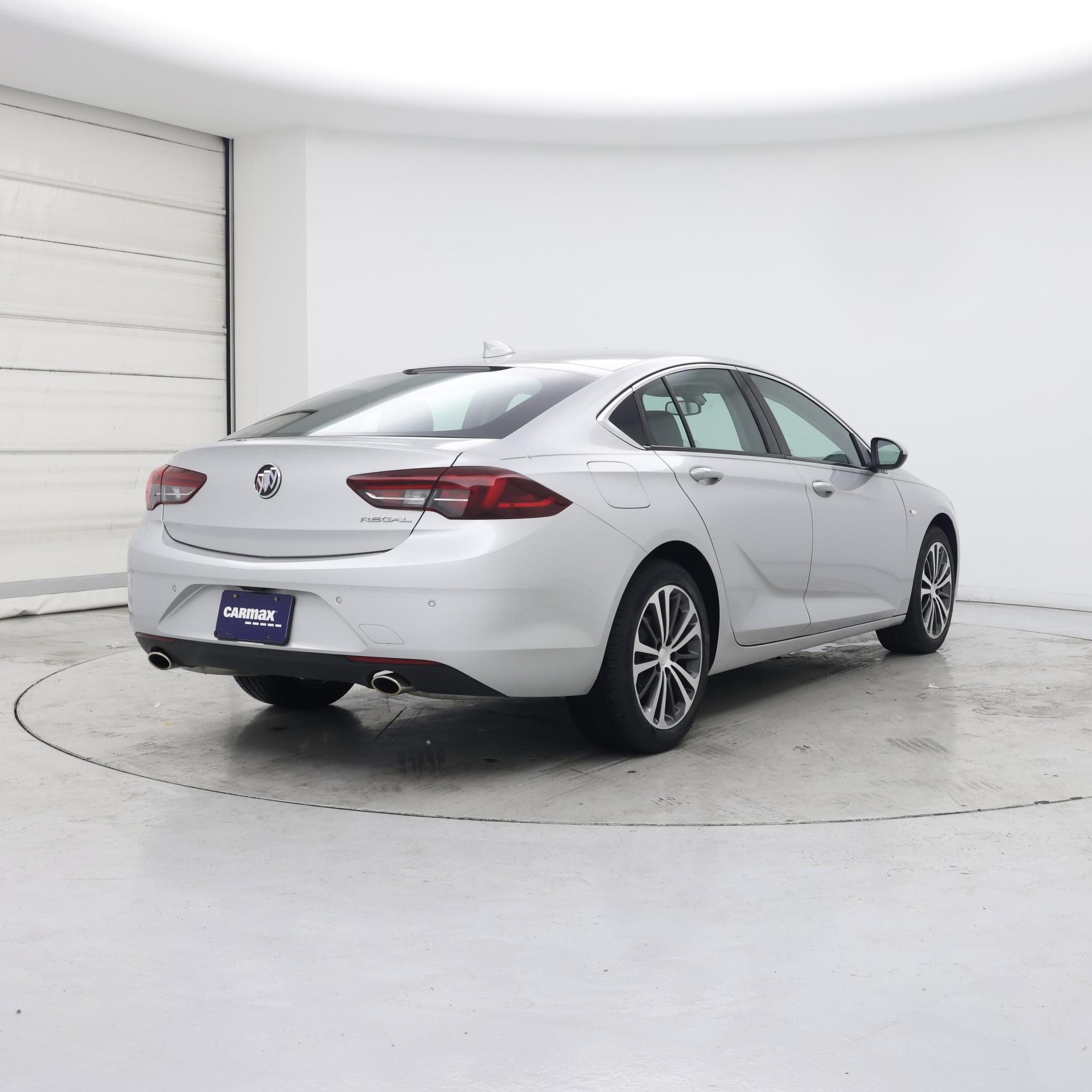 Thumbnail: 2019 Buick Regal - 8