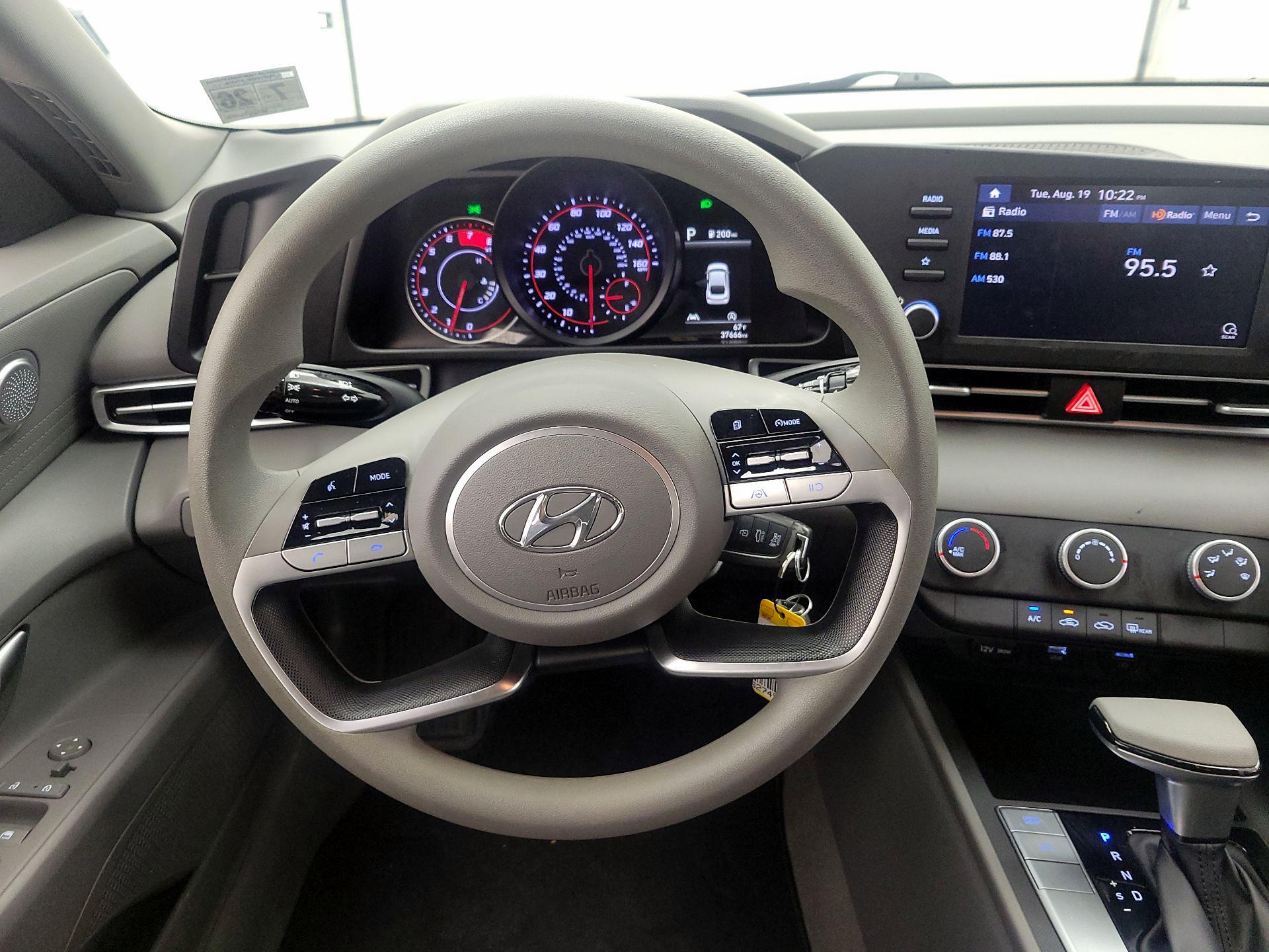 Thumbnail: 2021 Hyundai Elantra - 10
