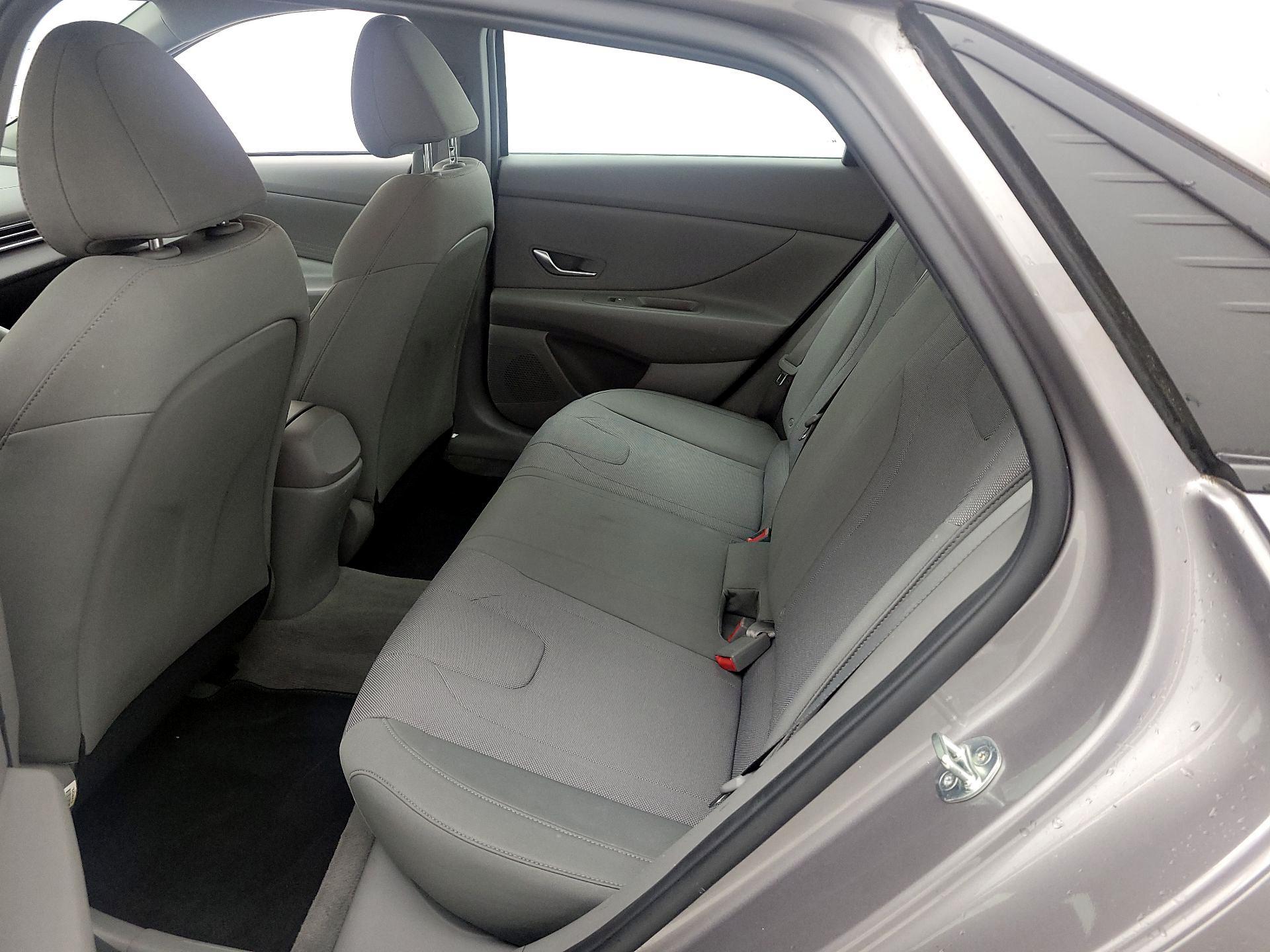 Thumbnail: 2021 Hyundai Elantra - 18