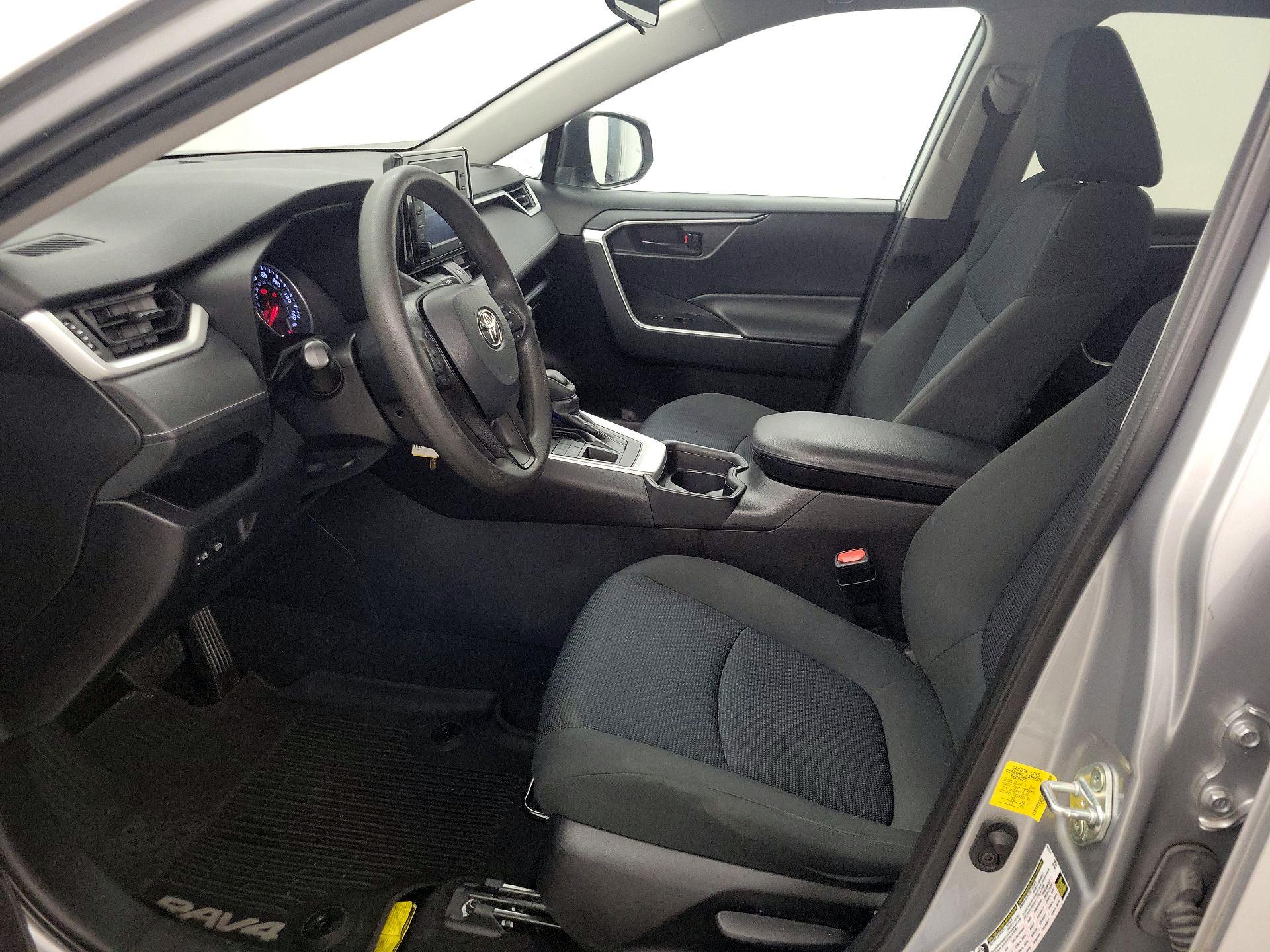 Thumbnail: 2020 Toyota RAV4 - 11