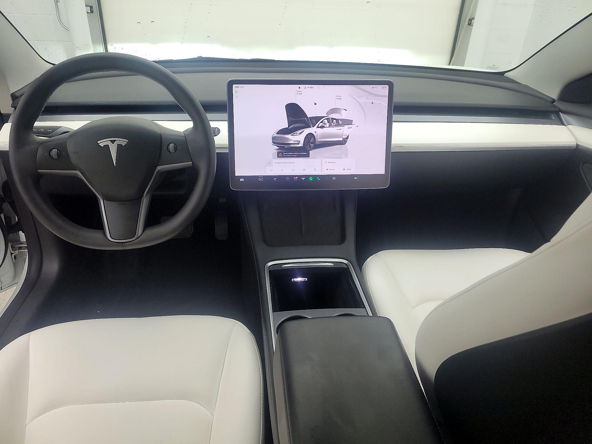 Thumbnail: 2023 Tesla Model 3 - 9