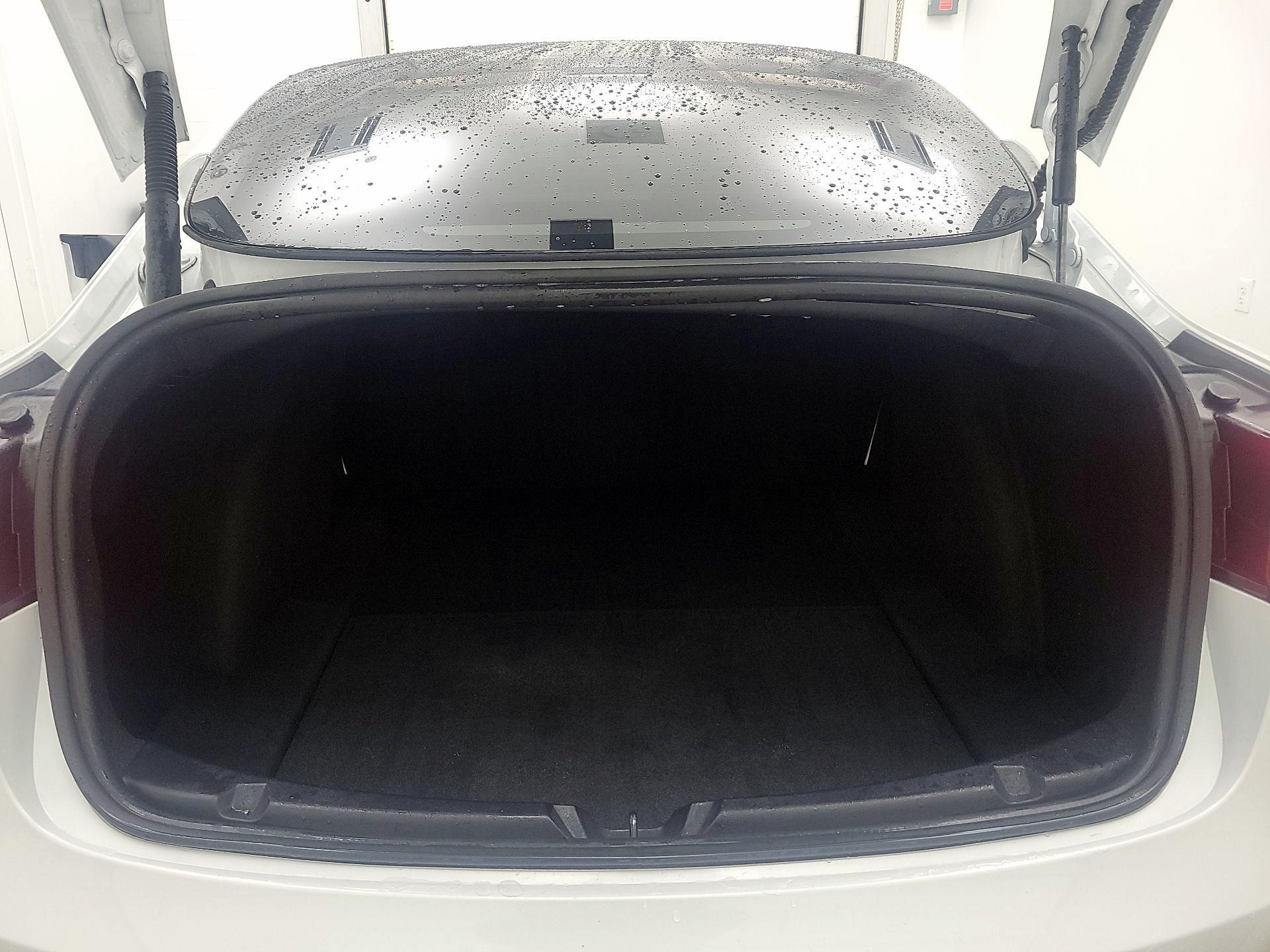 Thumbnail: 2023 Tesla Model 3 - 19