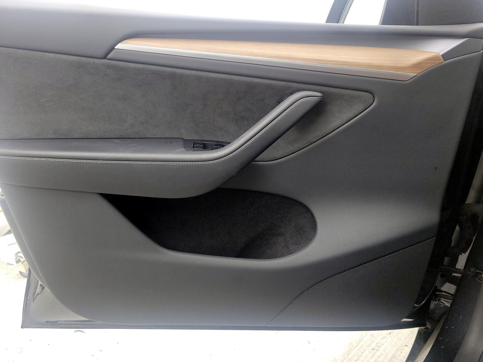 Thumbnail: 2025 Tesla Model Y - 12