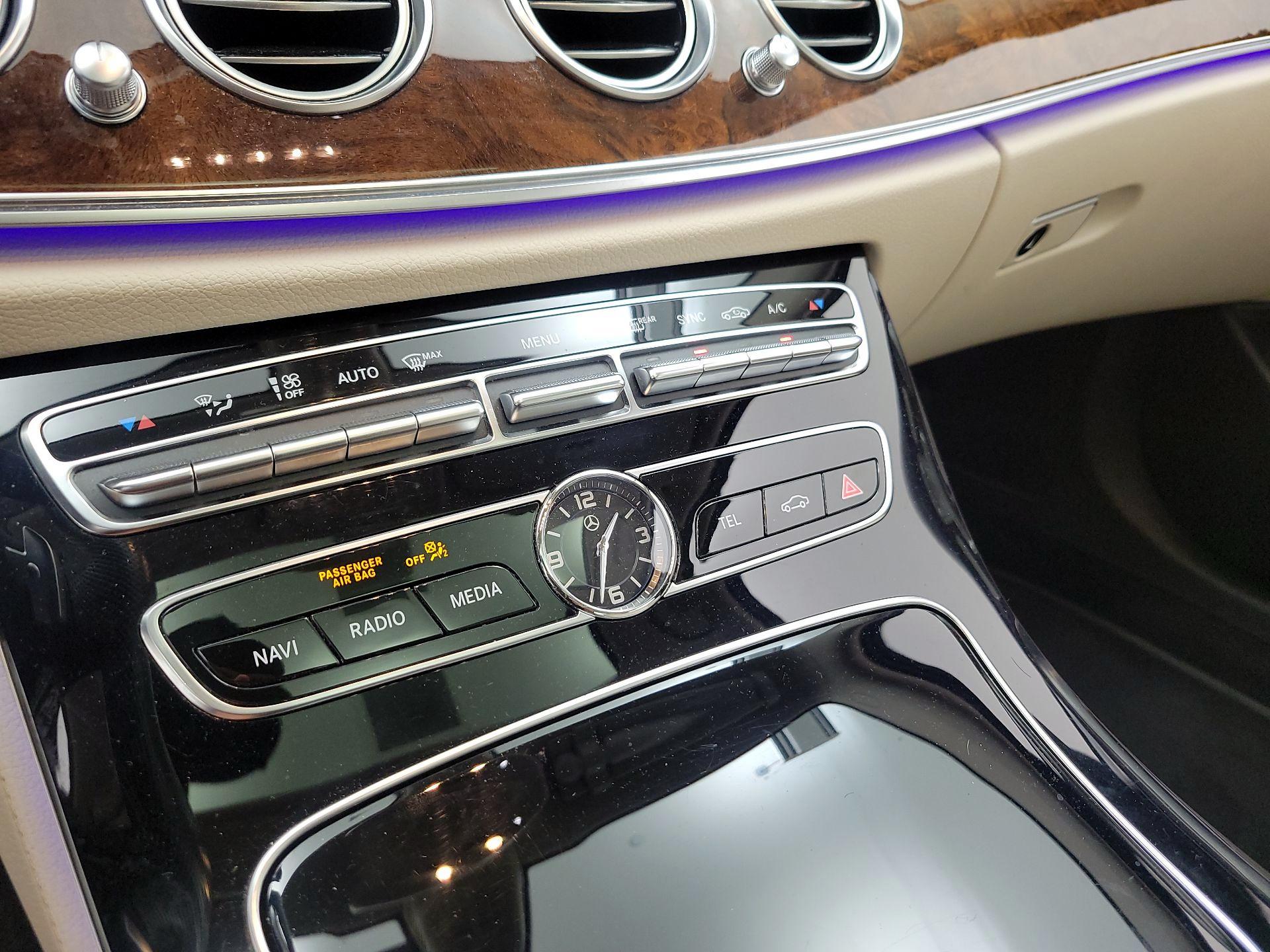 Thumbnail: 2018 Mercedes-Benz E-Class - 15