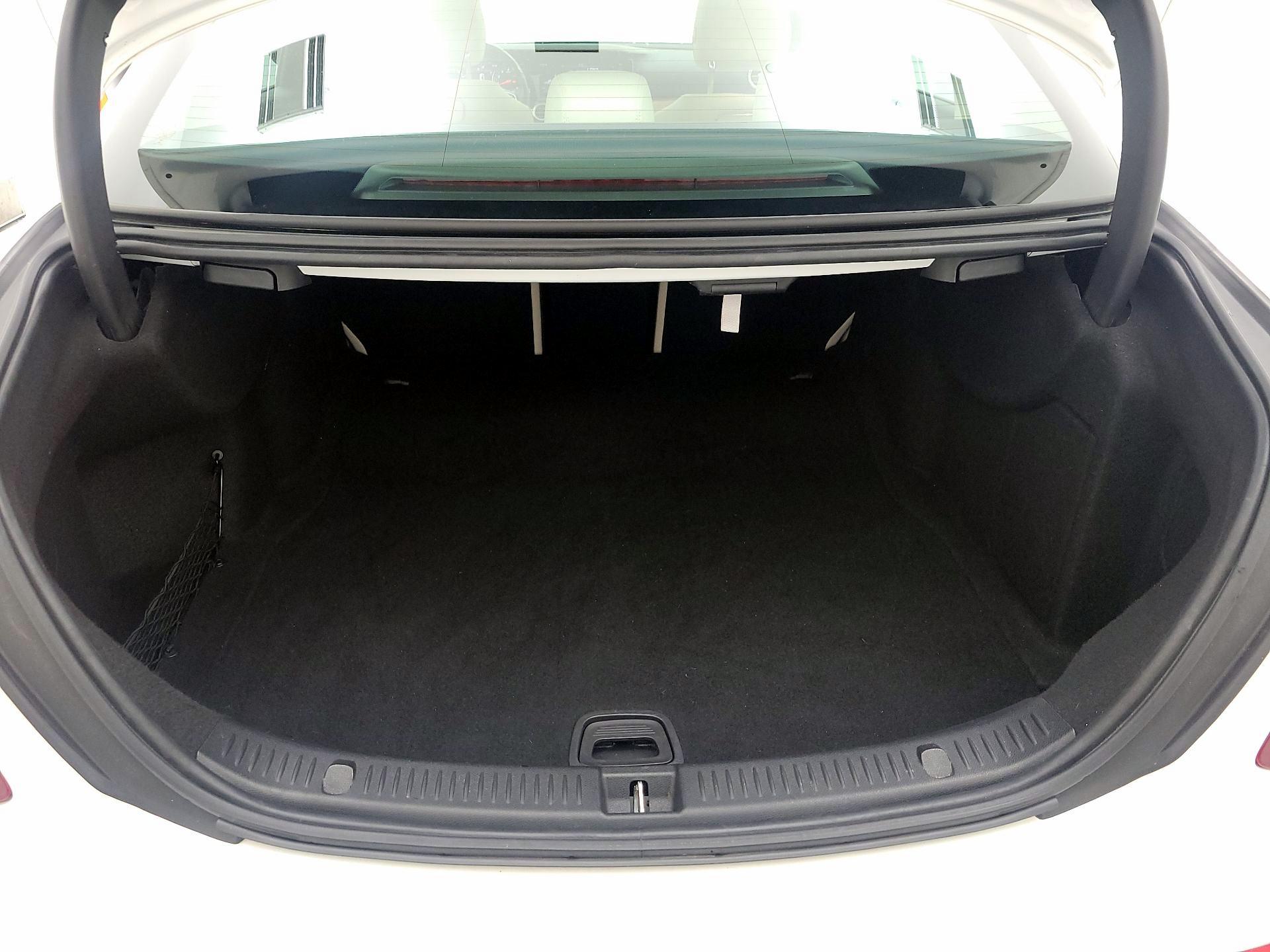 Thumbnail: 2018 Mercedes-Benz E-Class - 19