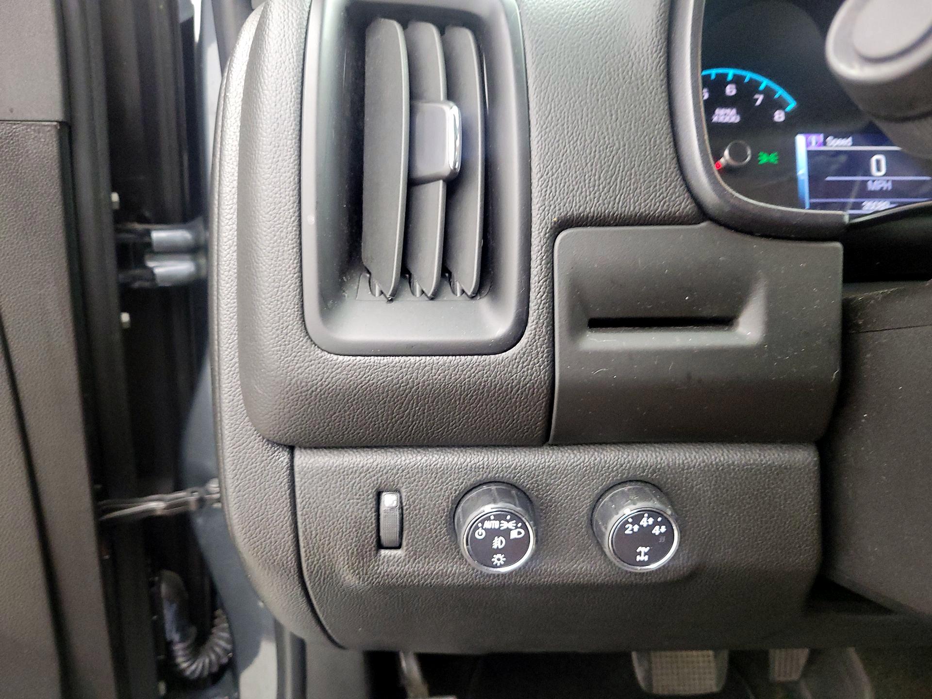 Thumbnail: 2016 Chevrolet Colorado - 13