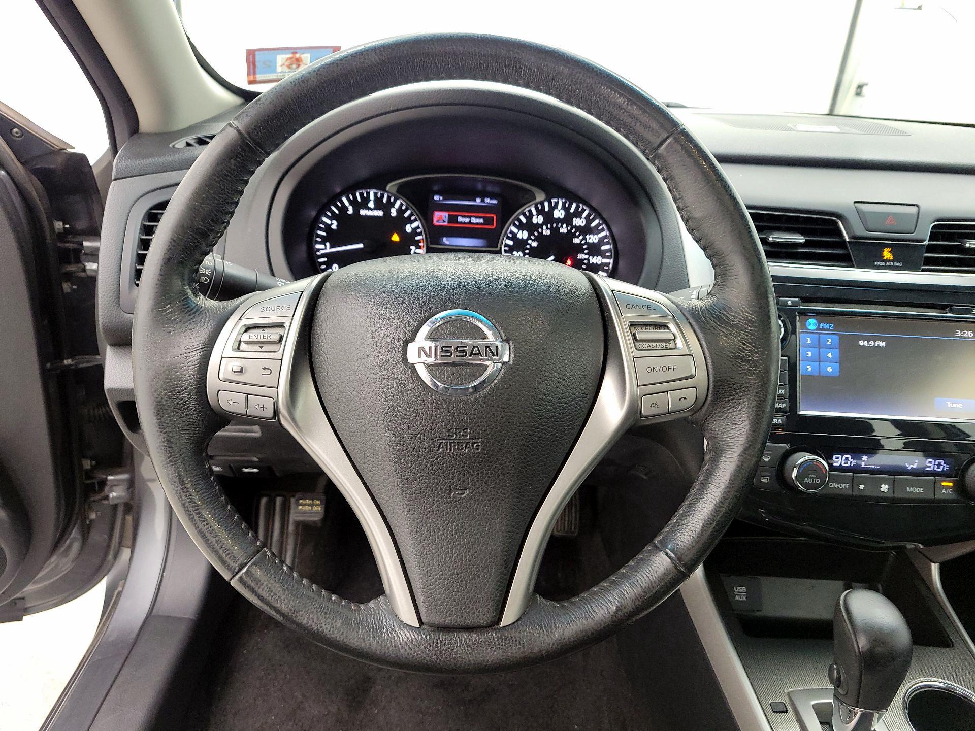 Thumbnail: 2015 Nissan Altima - 10