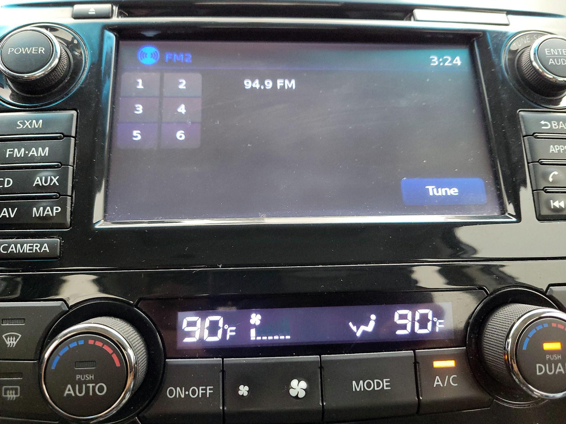 Thumbnail: 2015 Nissan Altima - 15