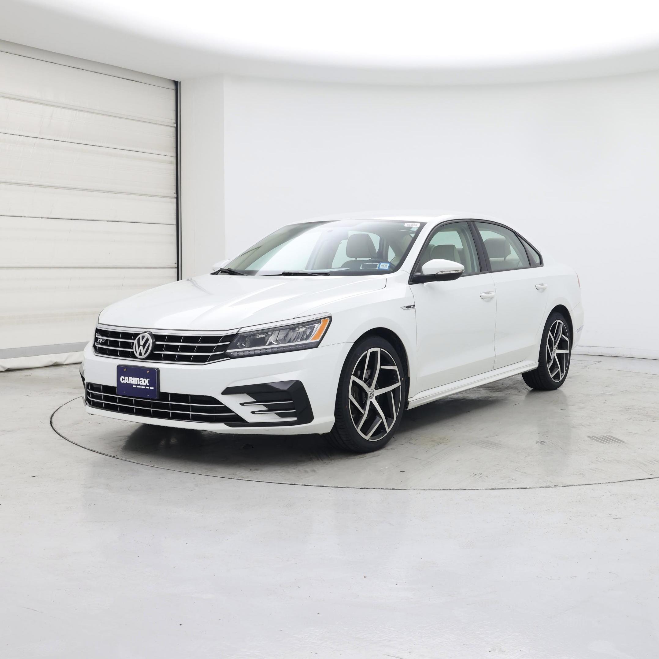 Thumbnail: 2018 Volkswagen Passat - 4
