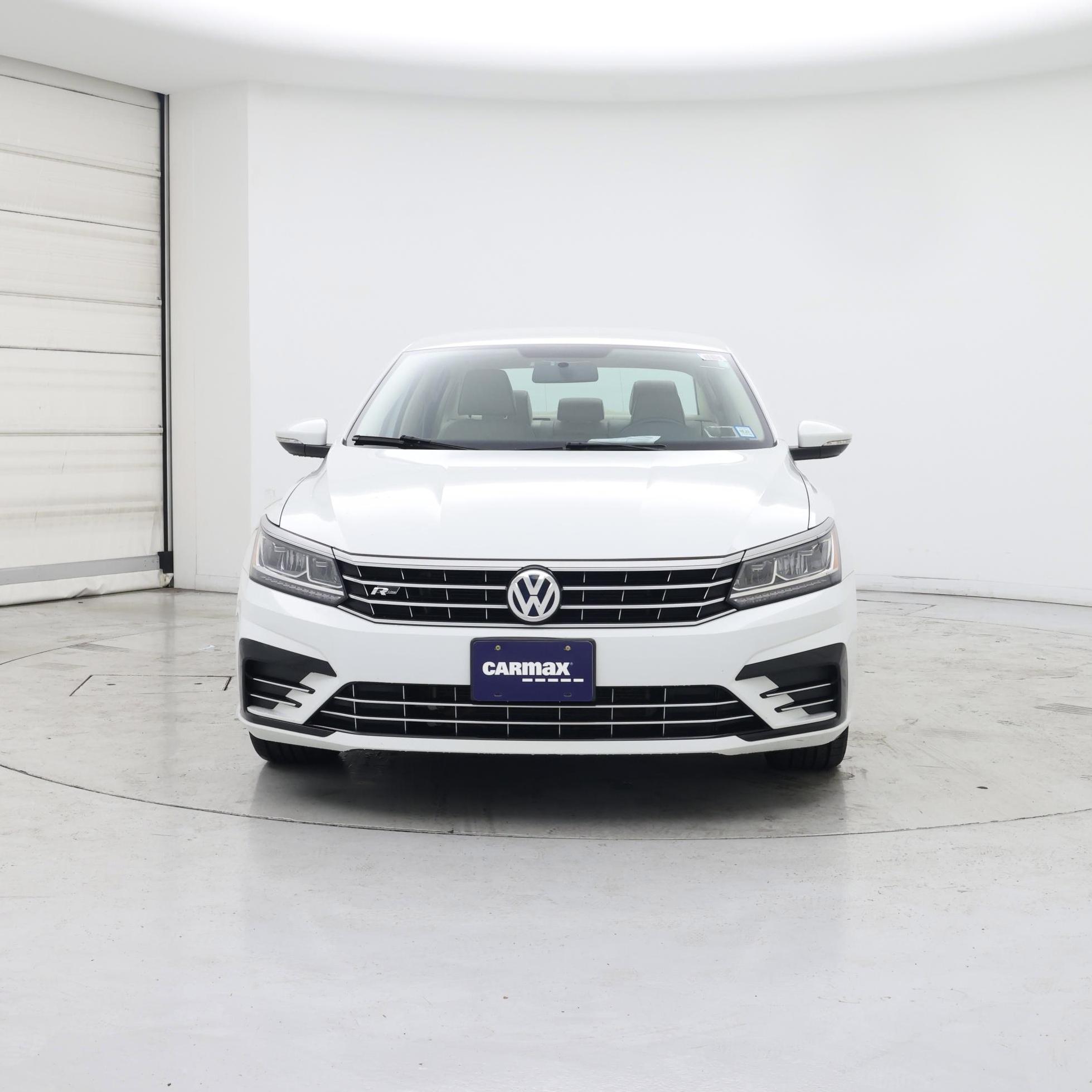 Thumbnail: 2018 Volkswagen Passat - 5