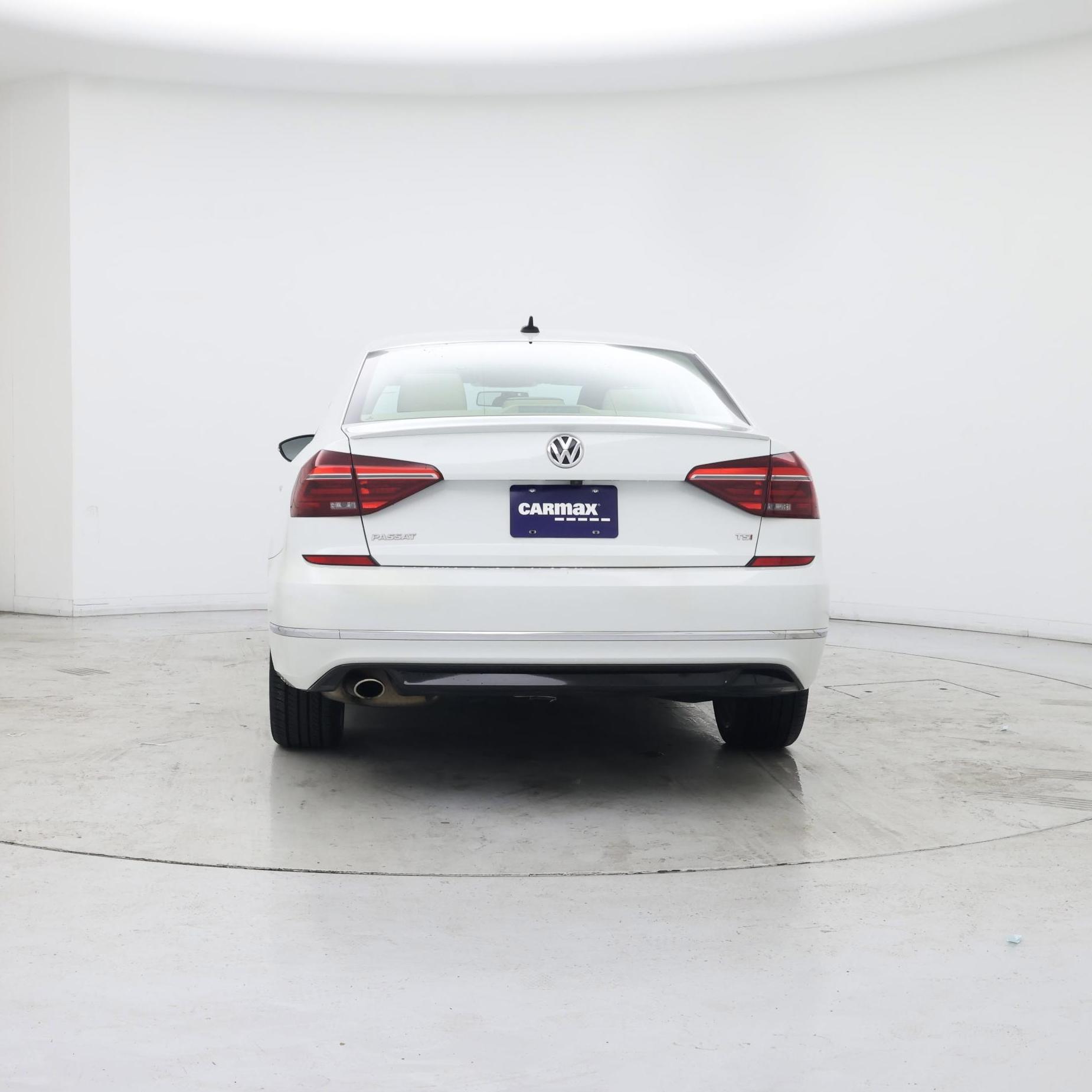 Thumbnail: 2018 Volkswagen Passat - 6